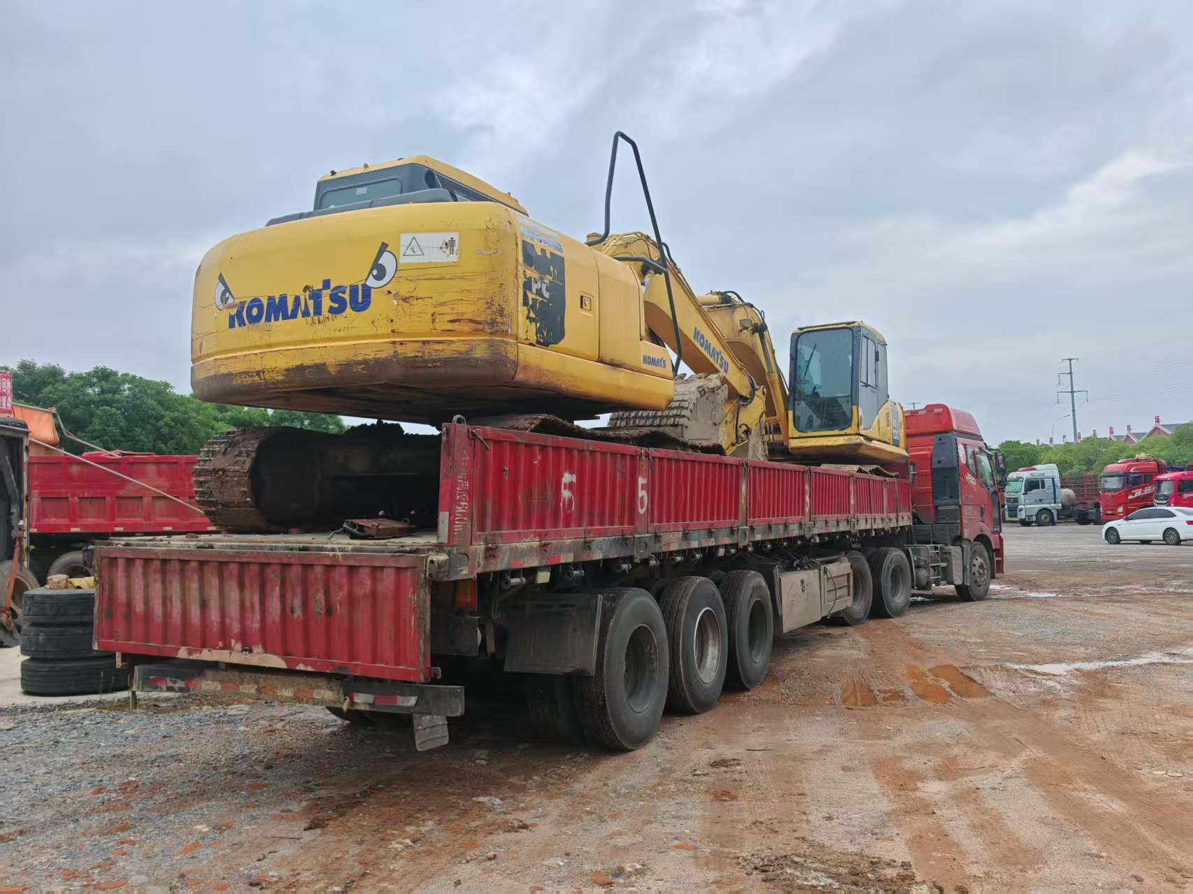 Buy Komatsu PC130-7 Used Excavator / 4