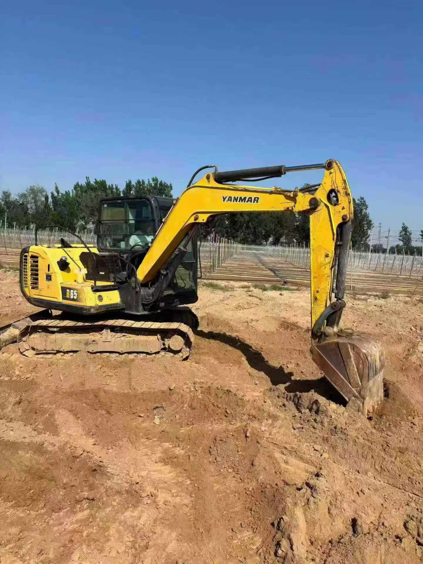 Buy Yanmar B65 Used Excavator / 3