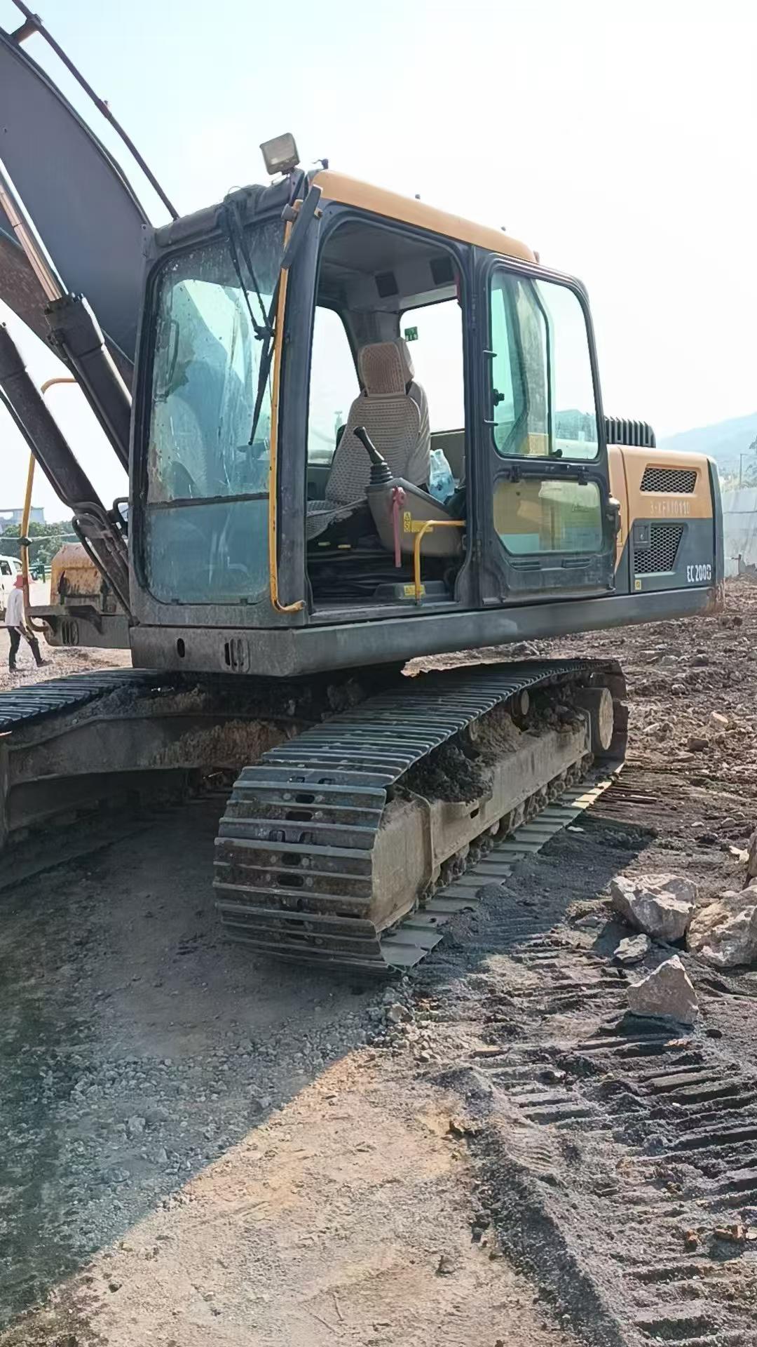 Buy Volvo EC200 Used Excavator / 5 Buy Volvo EC200 Used Excavator / 5