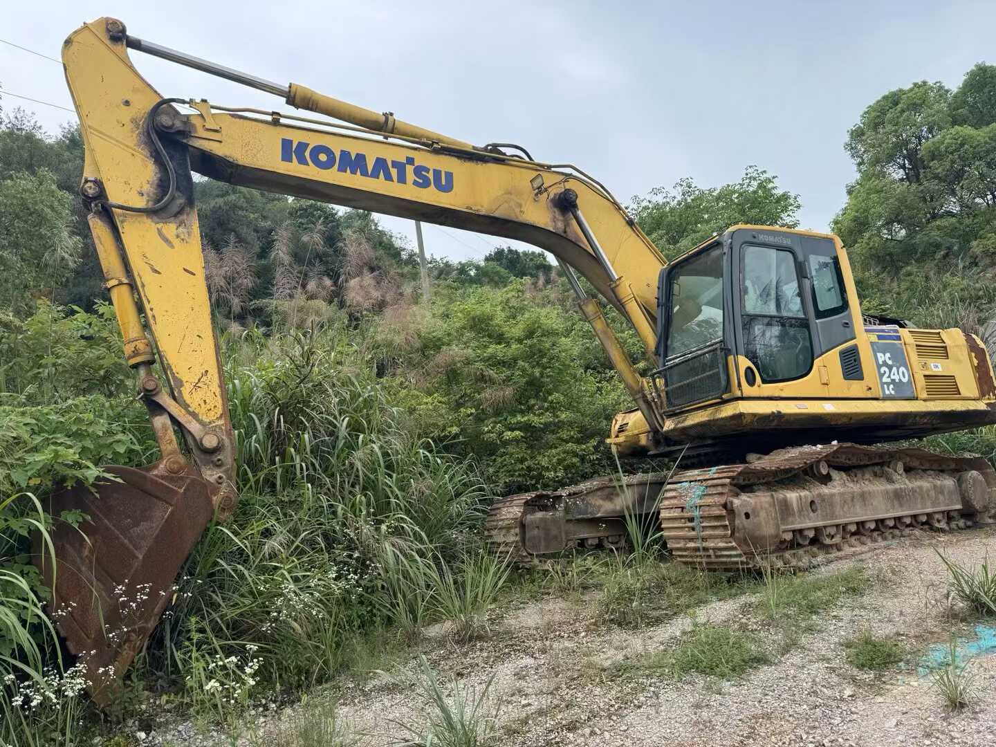 شراء Komatsu PC210 مستعمل حفارة