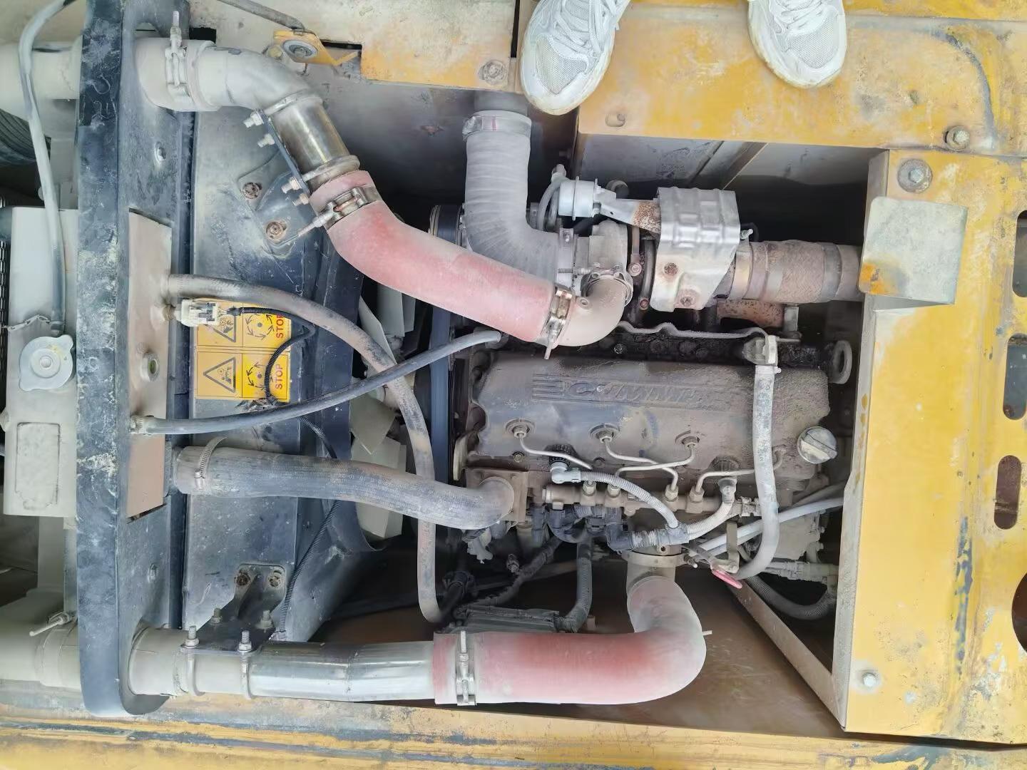 شراء حفارة XCMG XE135B مستعملة / 2