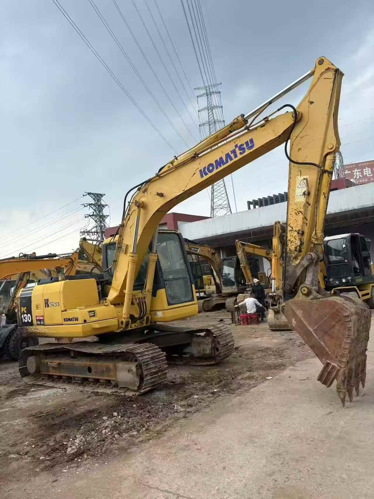 Buy Komatsu PC130-7 Used Excavator / 2 Buy Komatsu PC130-7 Used Excavator / 2
