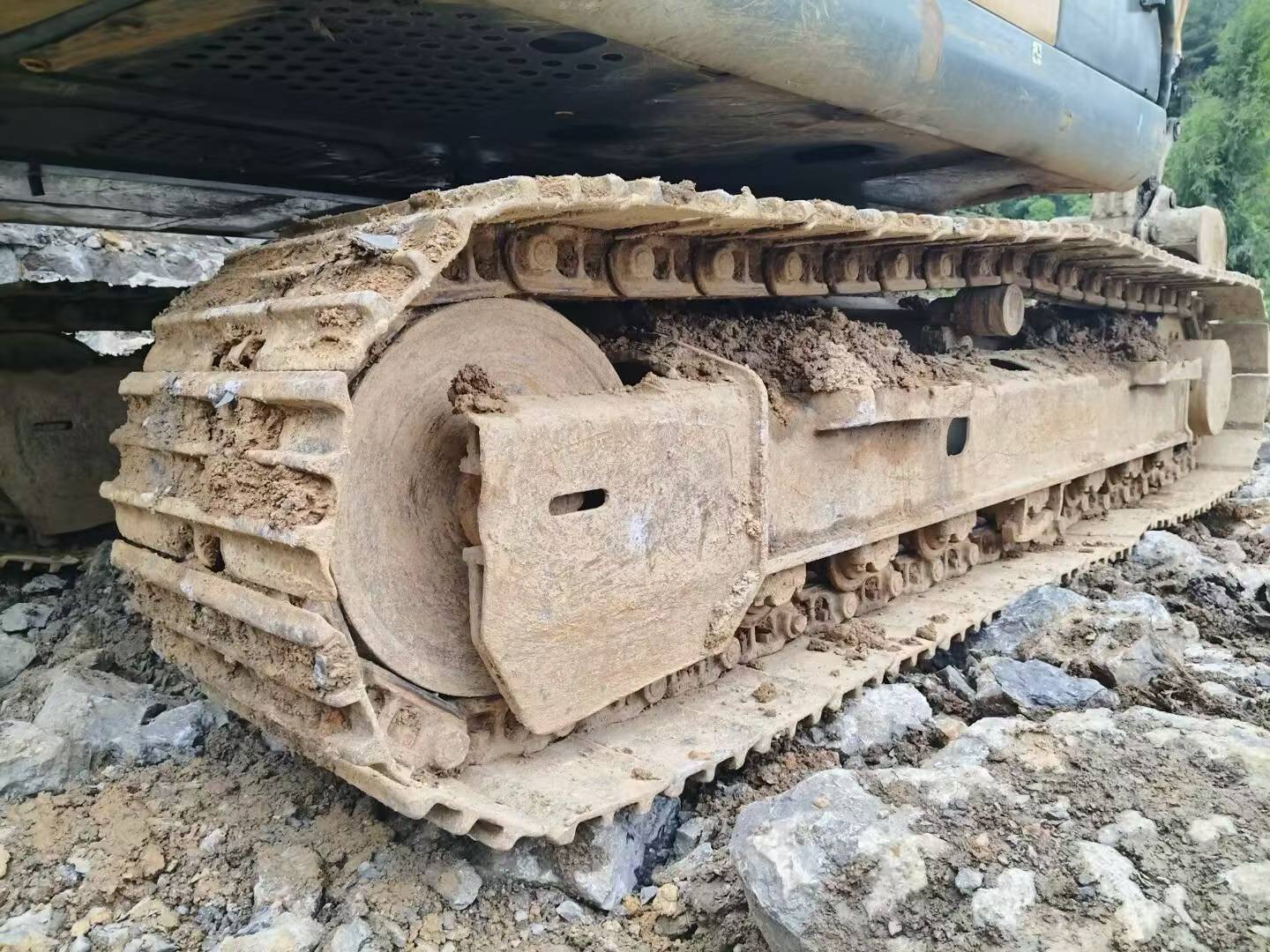 شراء حفارة XCMG XE135B مستعملة / 4