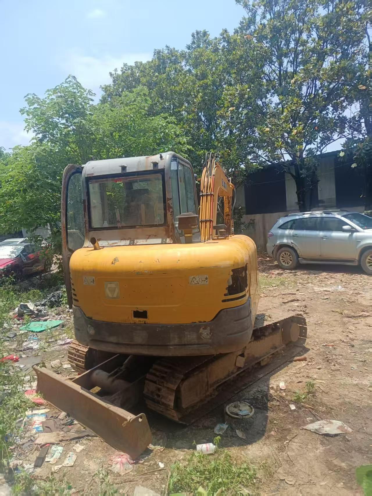 شراء حفارة XCMG XE60 مستعملة / 4