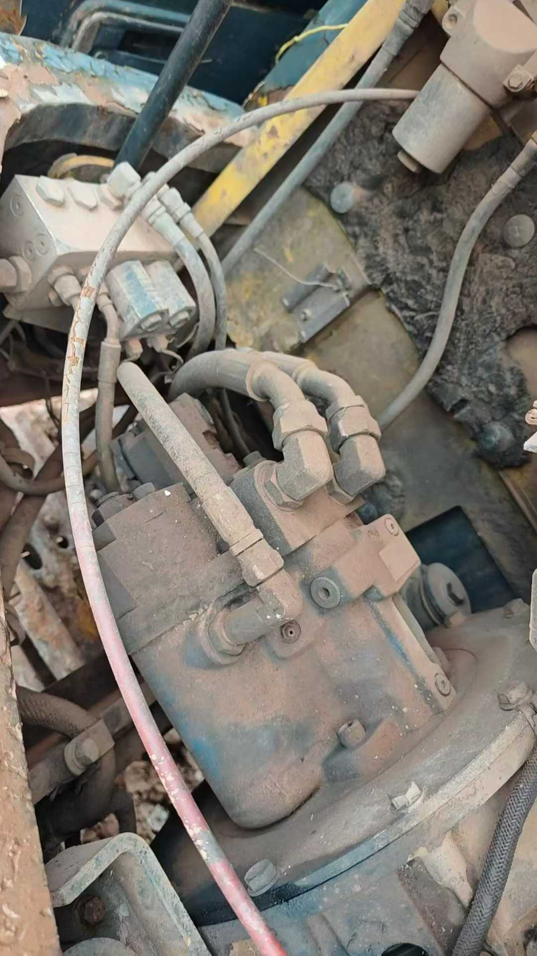 Compre Excavadora Hyundai R80G Usada / 2