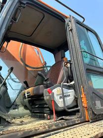 Buy Doosan DX500-SS Used Excavator / 4 Buy Doosan DX500-SS Used Excavator / 4