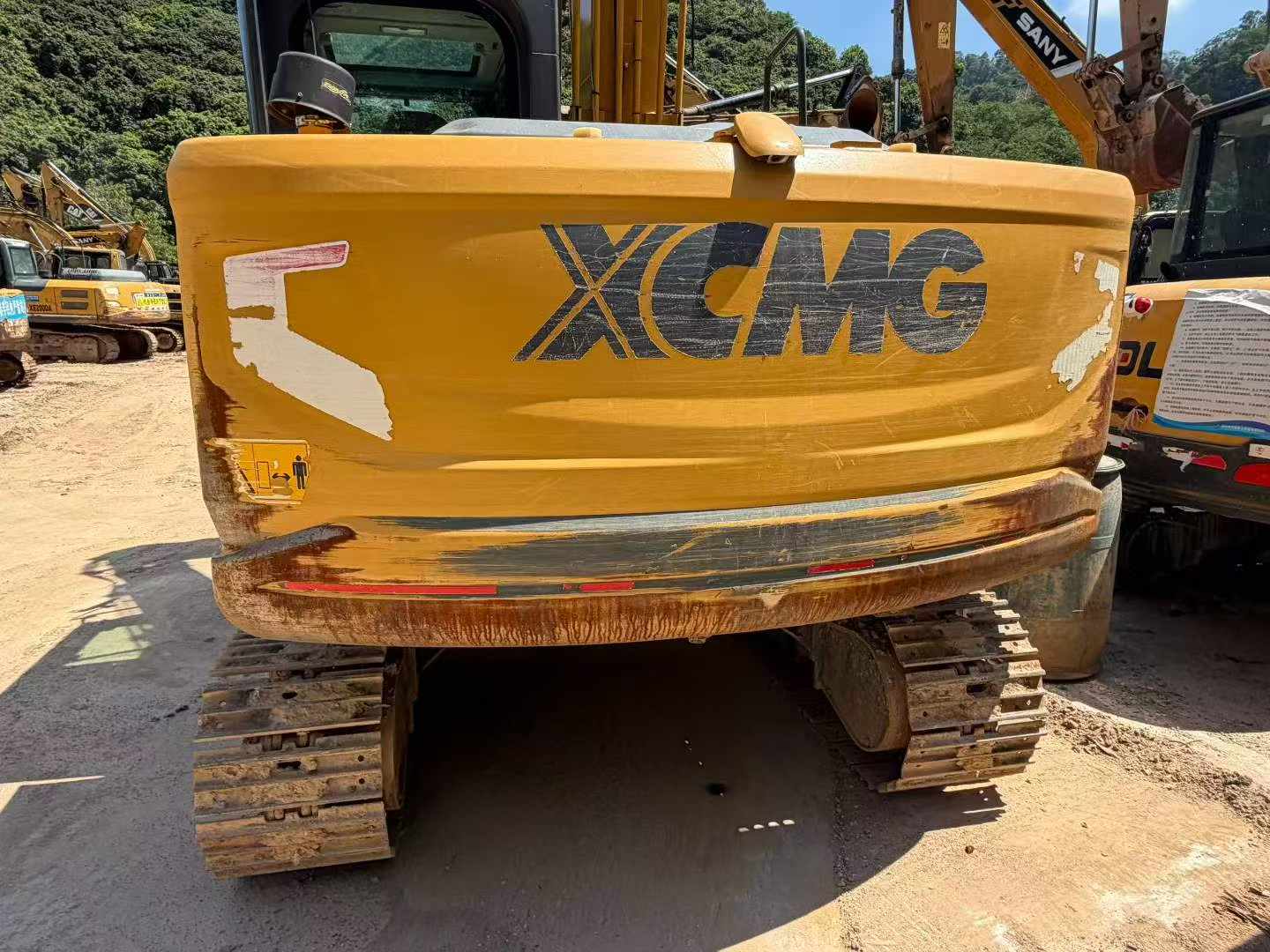 Compre Escavadeira XCMG XE2000 Usada / 2 Compre Escavadeira XCMG XE2000 Usada / 2