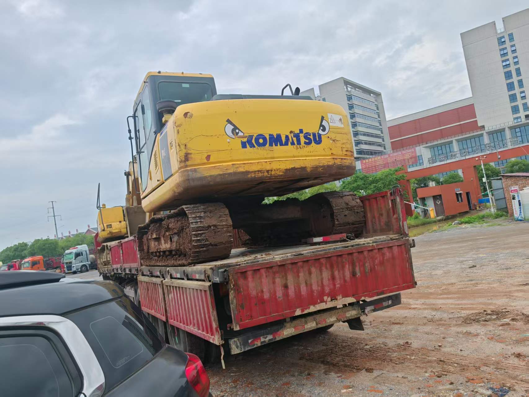 Buy Komatsu PC130-7 Used Excavator / 3