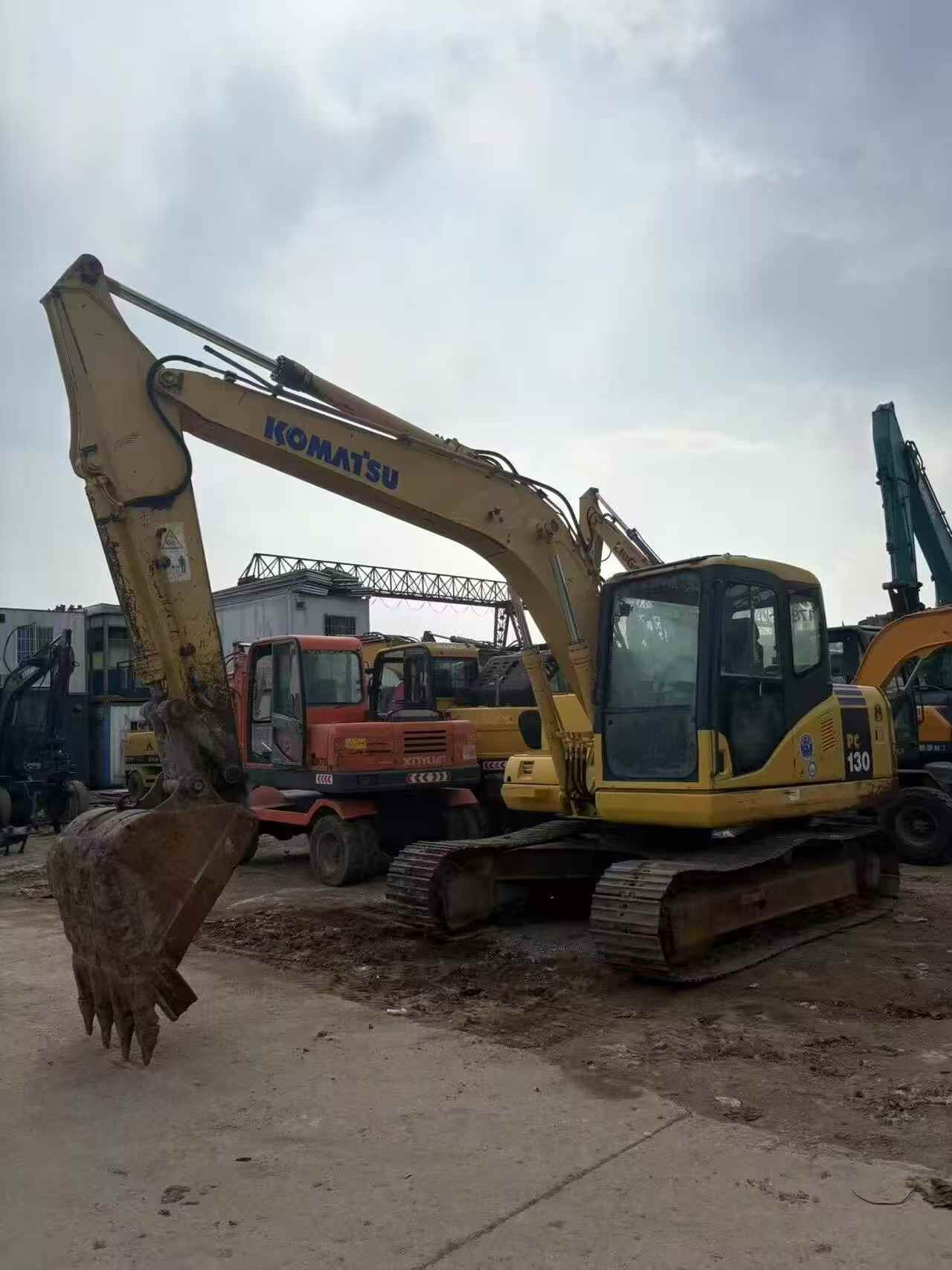 Buy Komatsu PC130-7 Used Excavator / 3 Buy Komatsu PC130-7 Used Excavator / 3