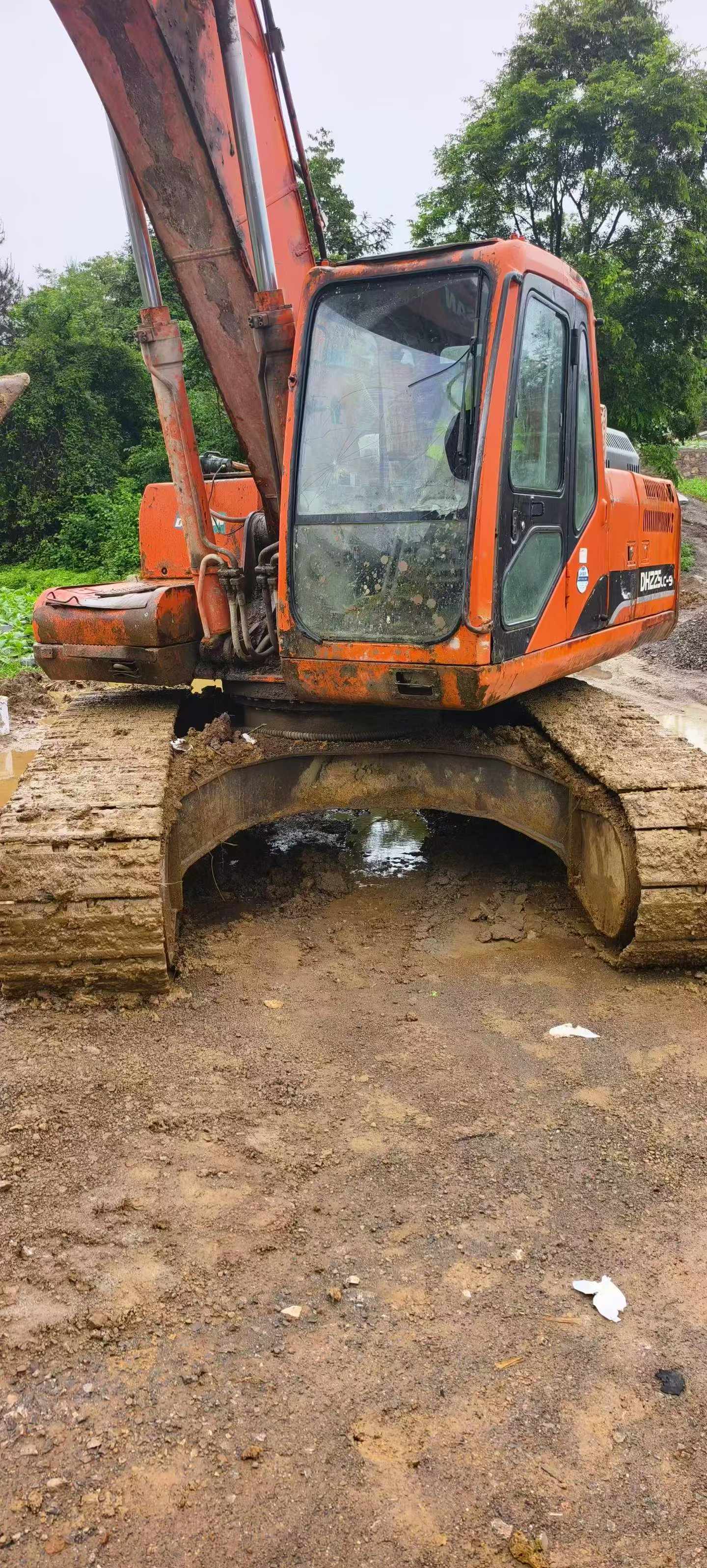 Buy Doosan DH225-9 Used Excavator / 9