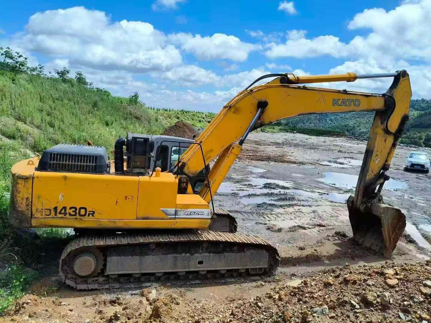 شراء حفارة Kato HD1430R مستعملة / 2