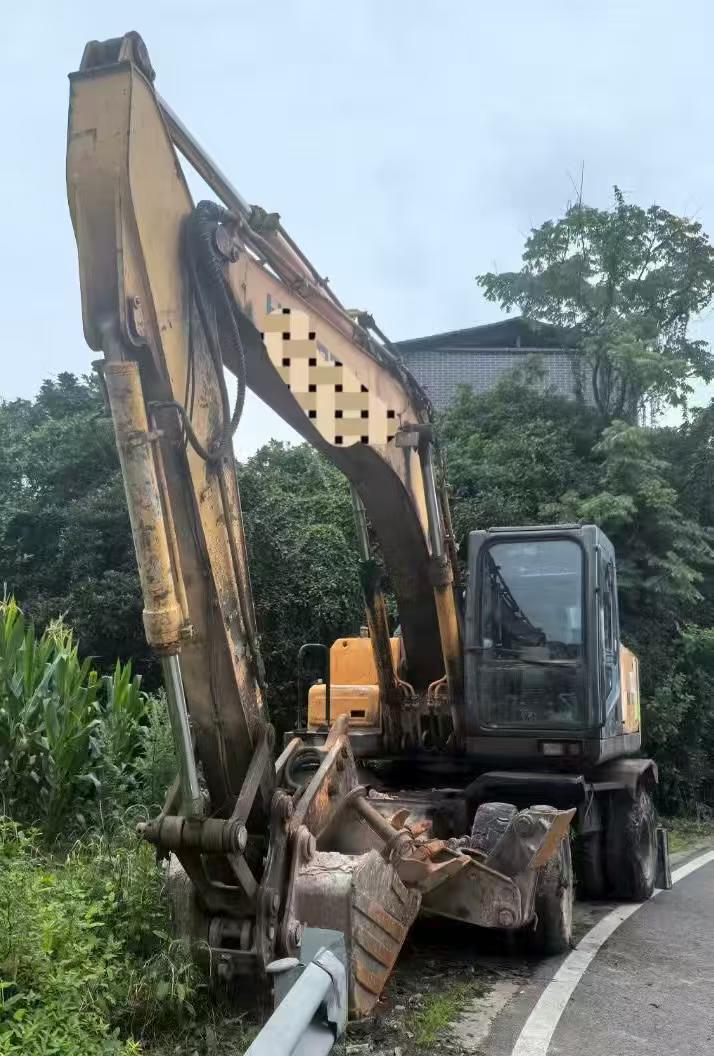 Compre Excavadora Hyundai R210-7 Usada / 5