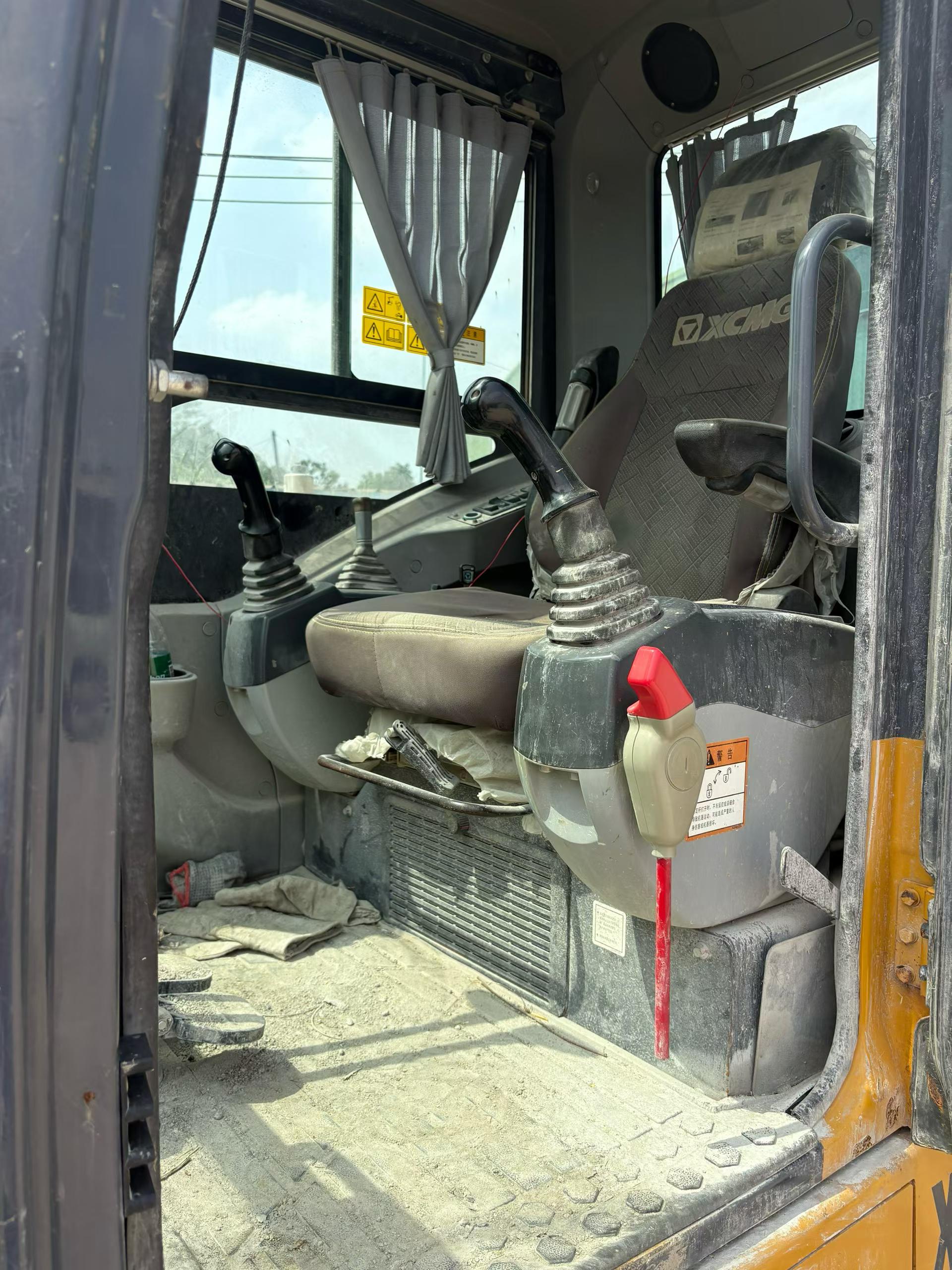 Buy XCMG XE60 Used Excavator / 2 Buy XCMG XE60 Used Excavator / 2