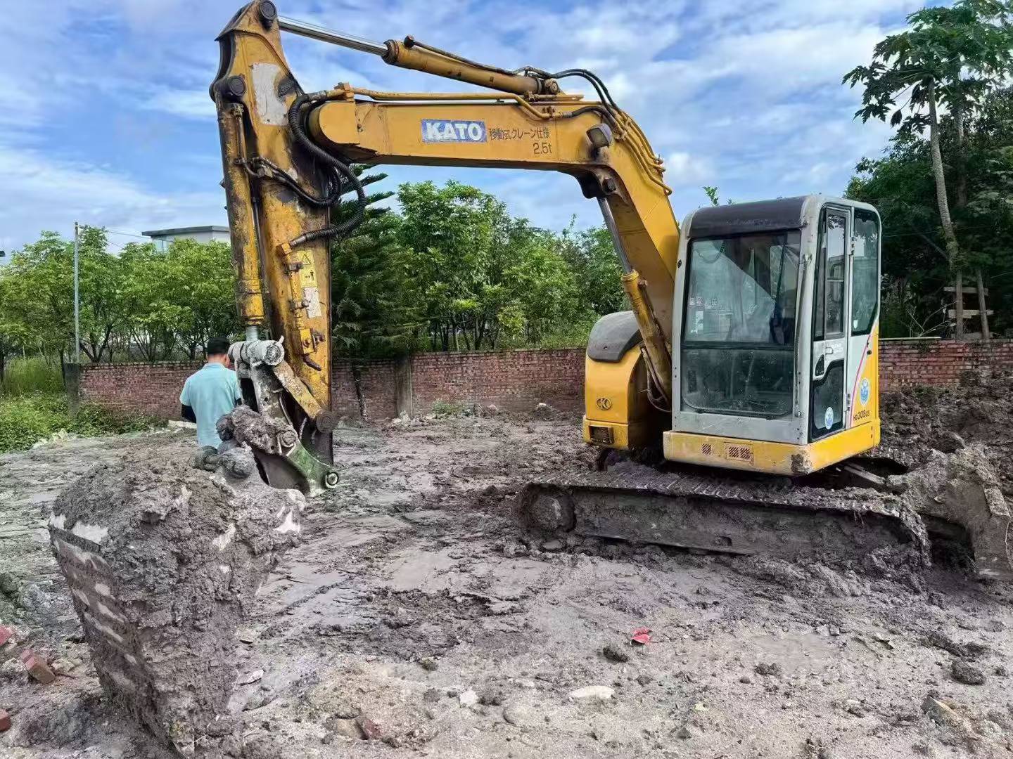 Buy Kato HD308R Used Excavator