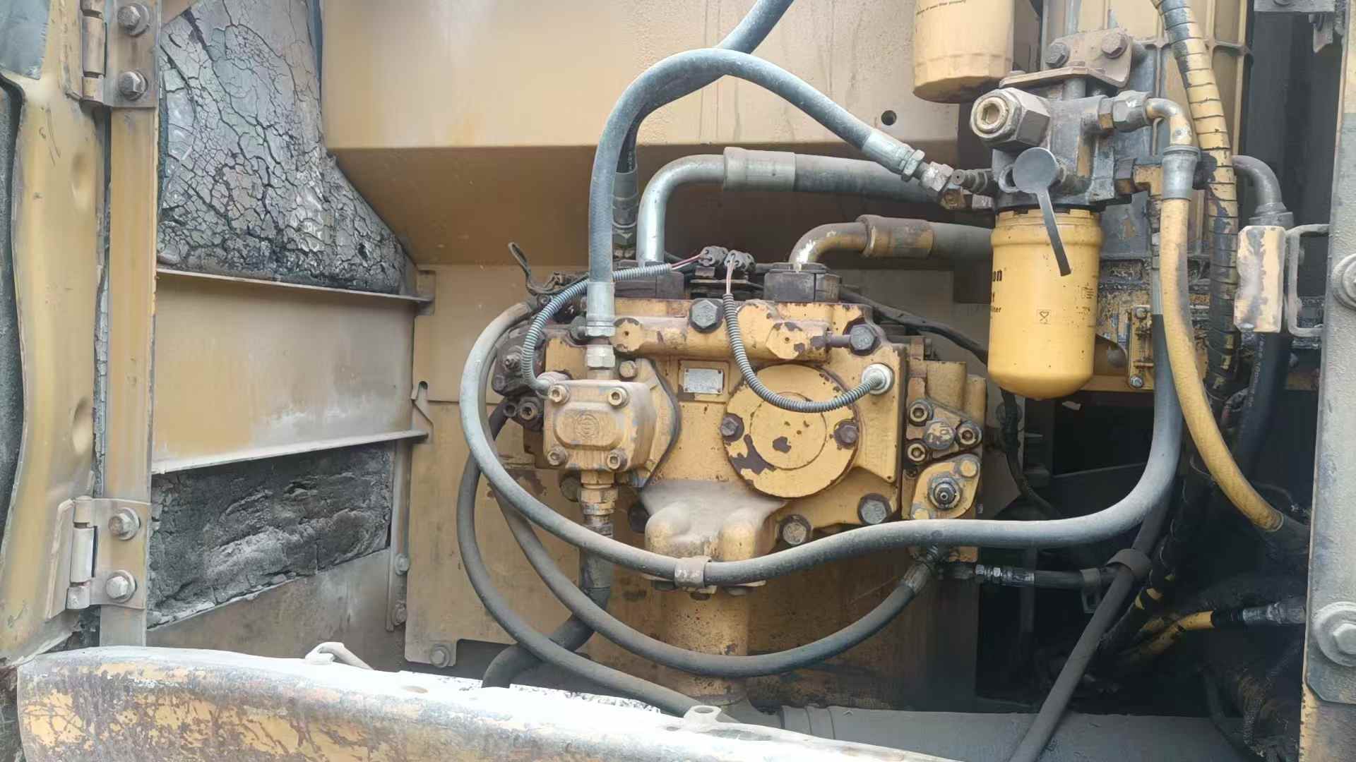 Buy Caterpillar 320C Used Excavator / 3 Buy Caterpillar 320C Used Excavator / 3