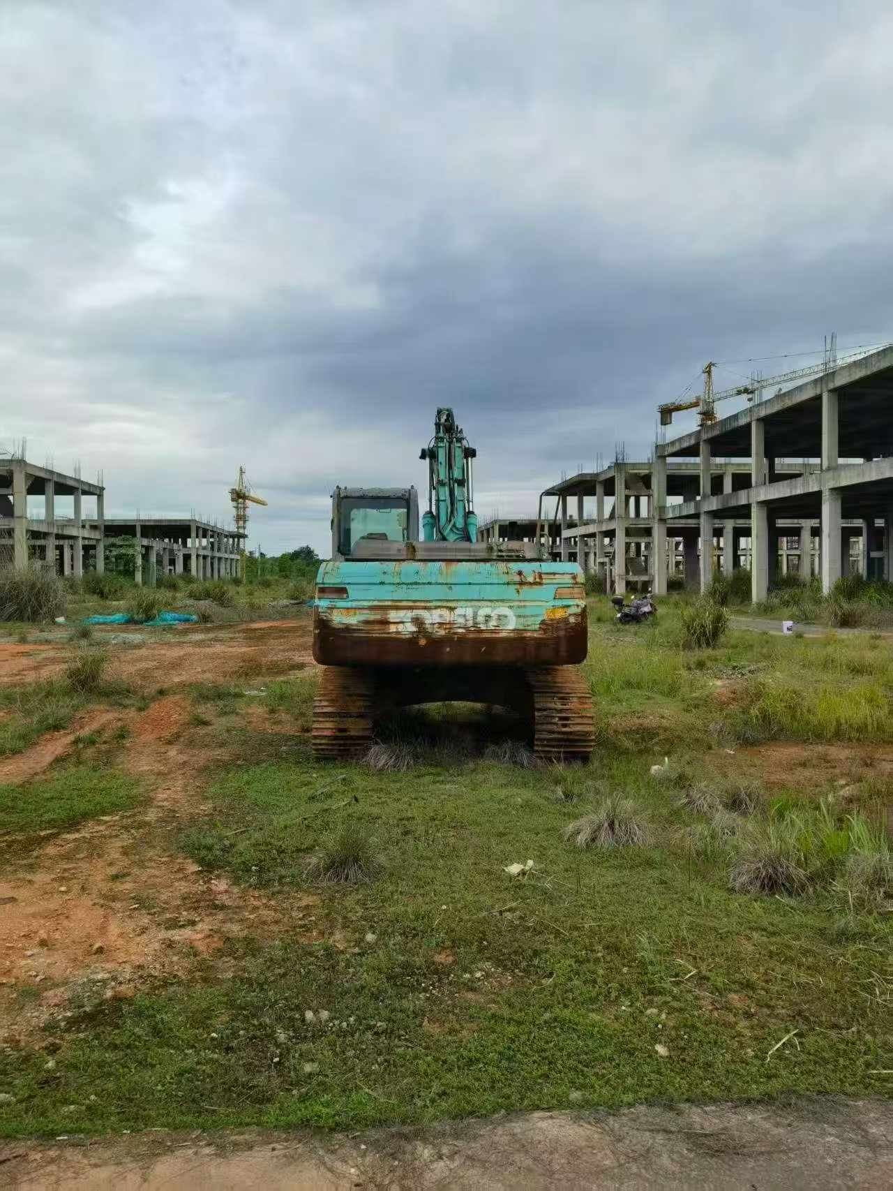 Купить Подержанный Экскаватор Kobelco SK200 / 3 Купить Подержанный Экскаватор Kobelco SK200 / 3