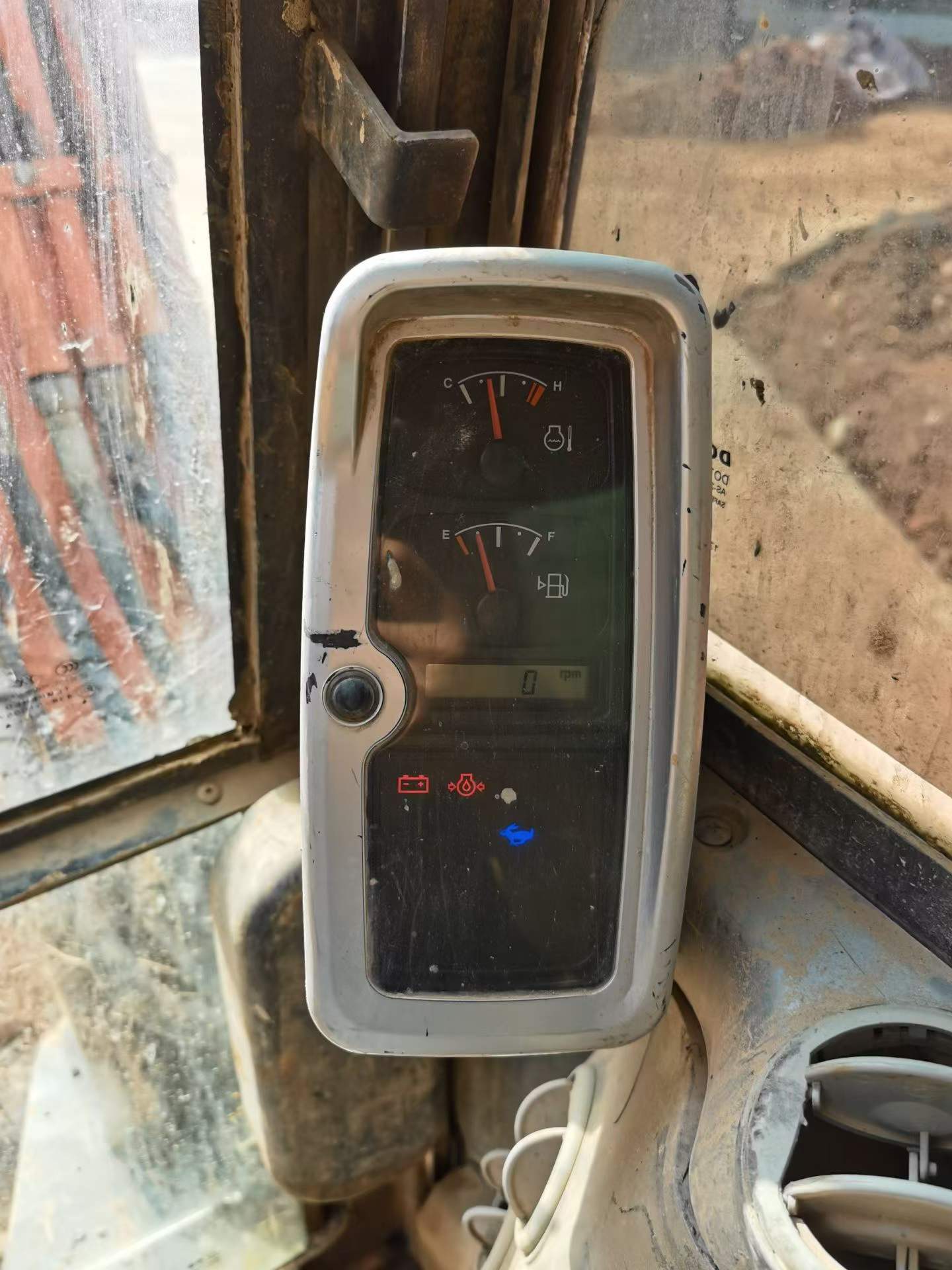 شراء حفارة Doosan DH60 مستعملة / 6
