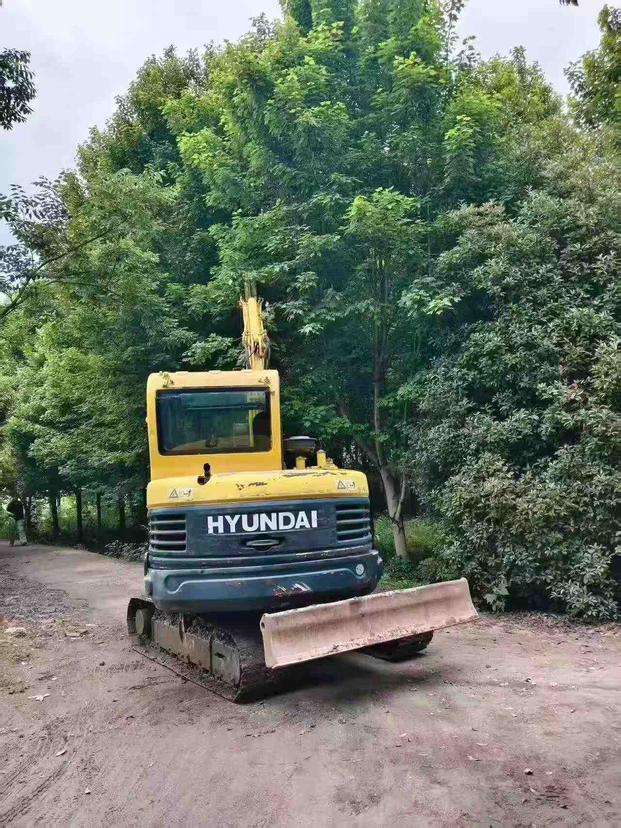 Buy Hyundai R60-9V Used Excavator