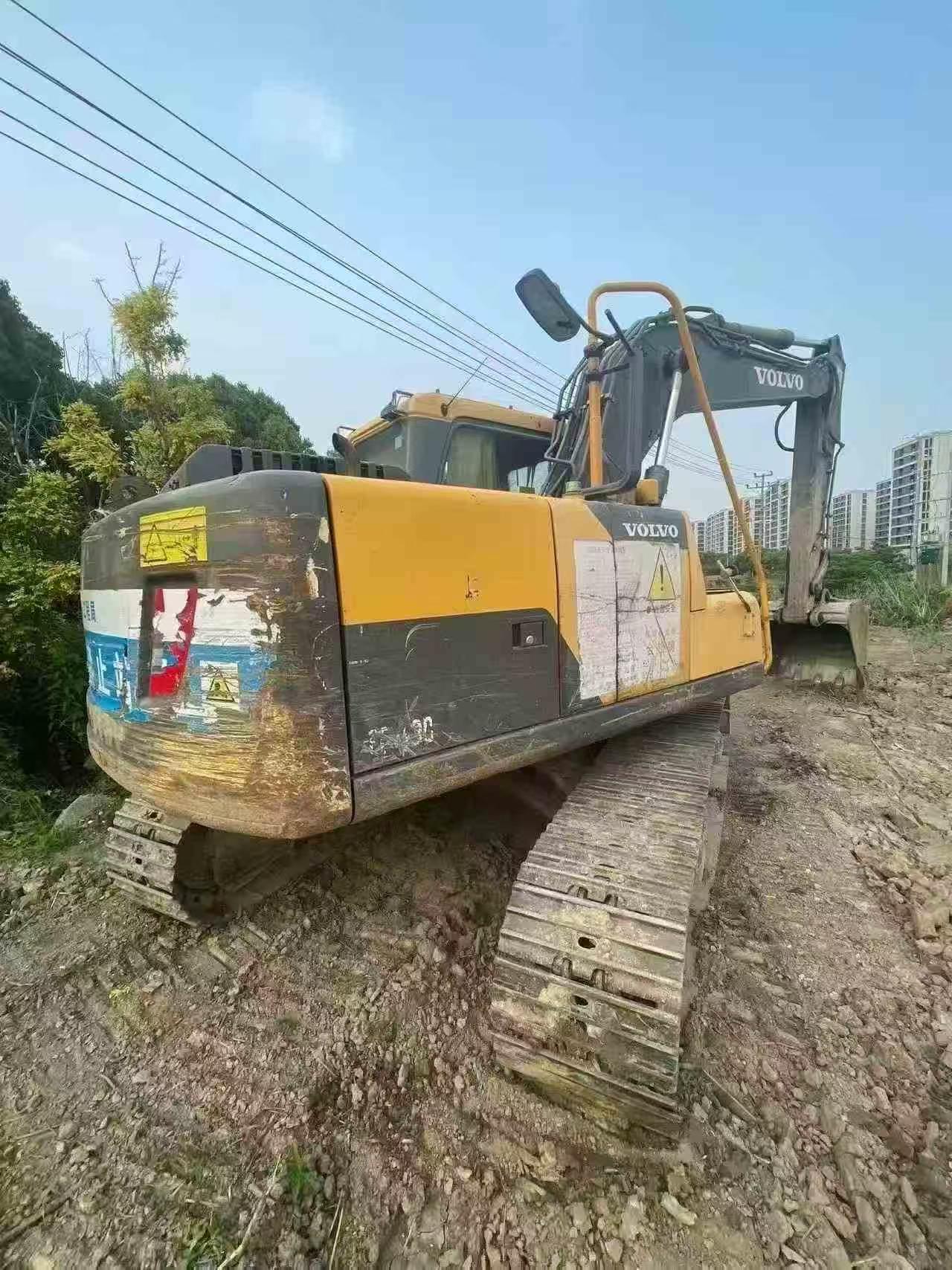 Buy Volvo L120E Used Excavator / 2 Buy Volvo L120E Used Excavator / 2