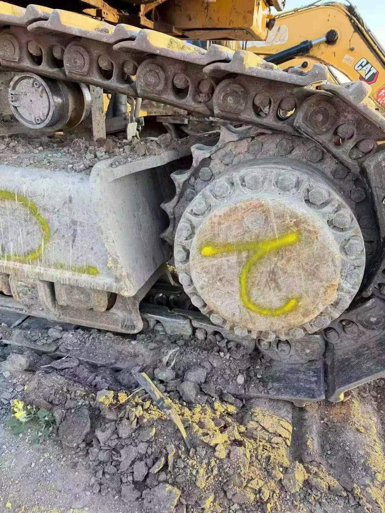 Buy Caterpillar 374D Used Excavator / 8 Buy Caterpillar 374D Used Excavator / 8