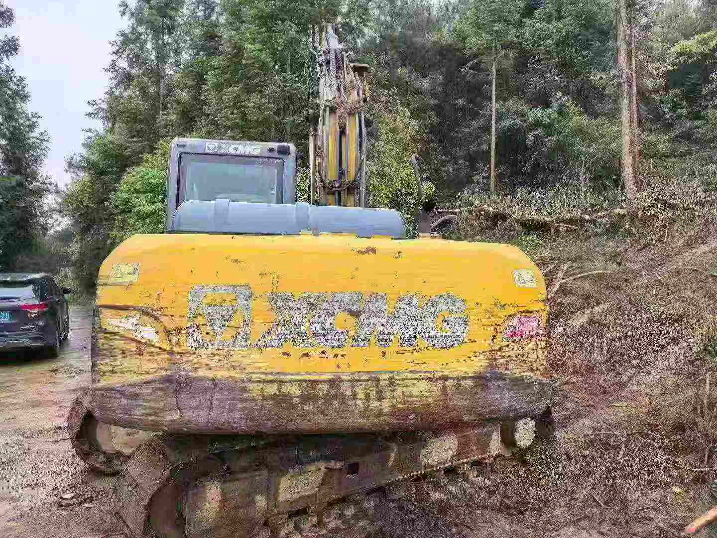 شراء حفارة XCMG XE135B مستعملة / 3