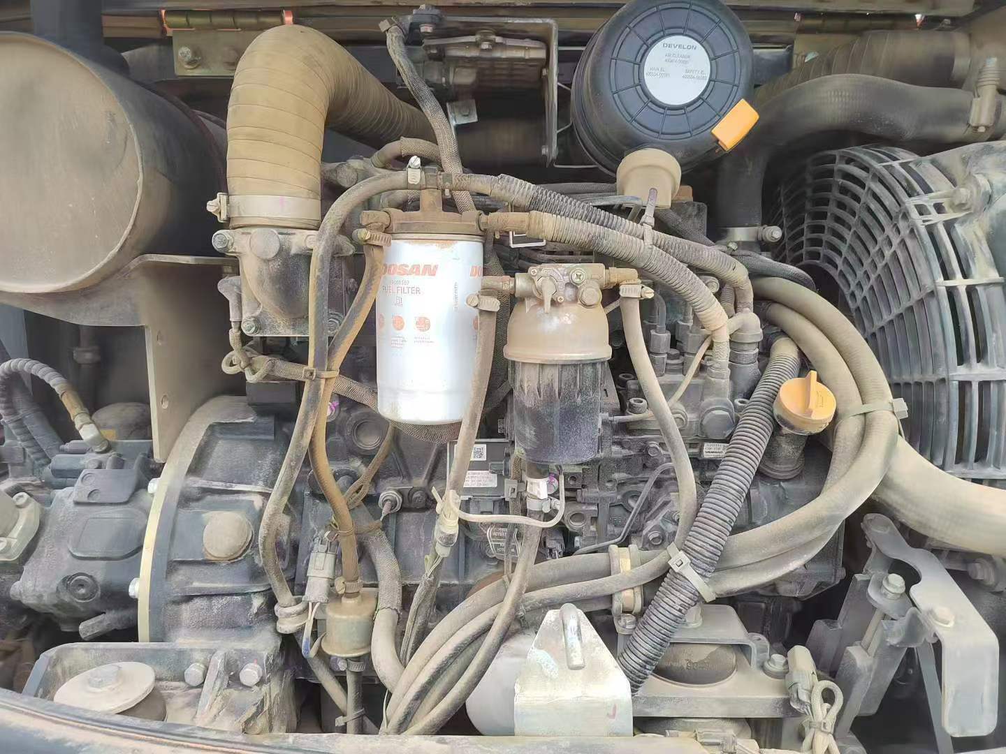 شراء حفارة Doosan DH60 مستعملة / 5