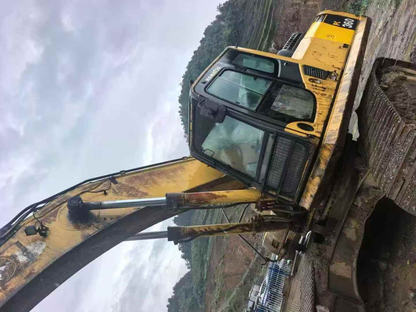 Buy Komatsu PC360-7 Used Excavator / 4