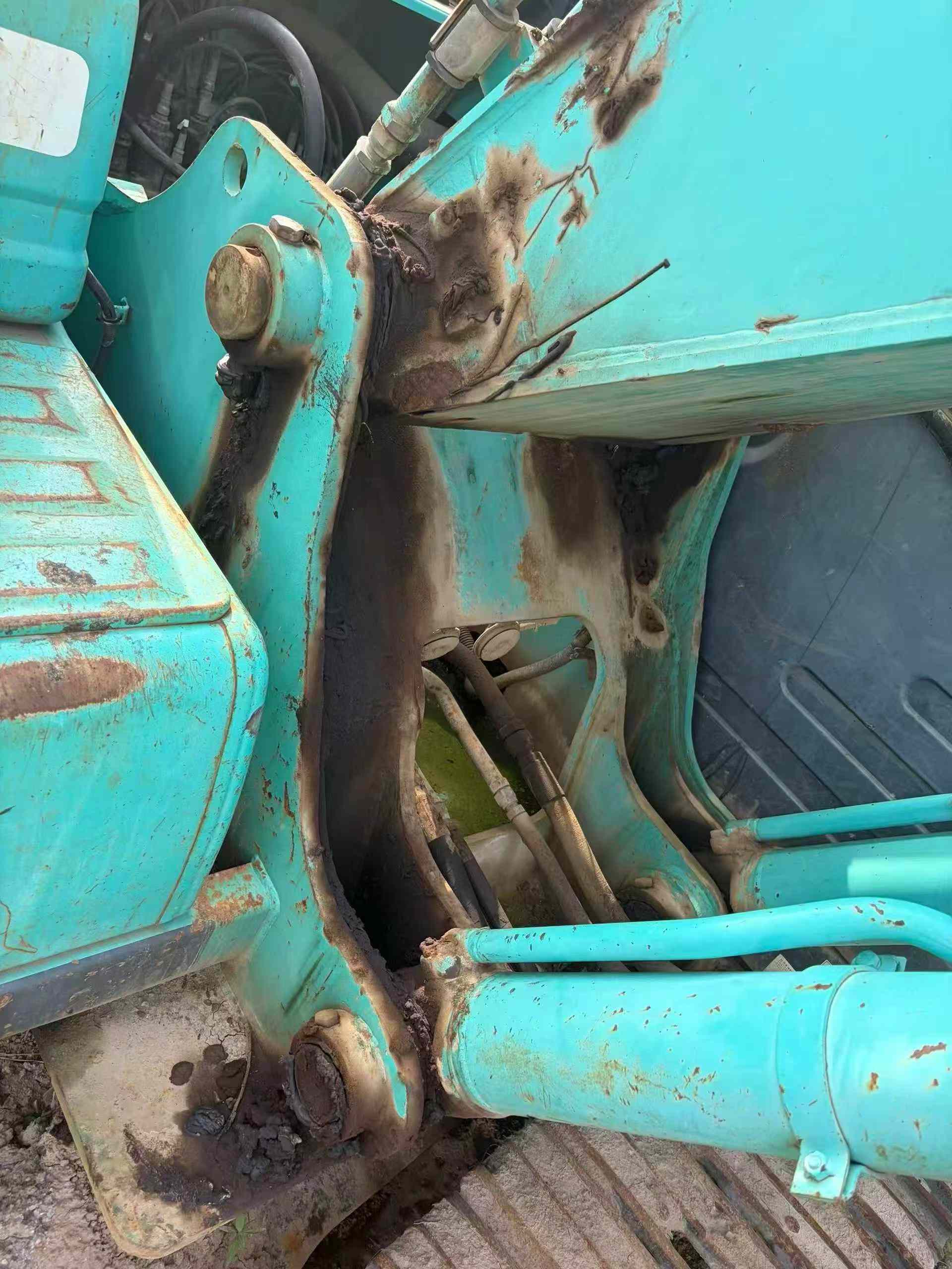 Купить Подержанный Экскаватор Kobelco SK200 / 5 Купить Подержанный Экскаватор Kobelco SK200 / 5