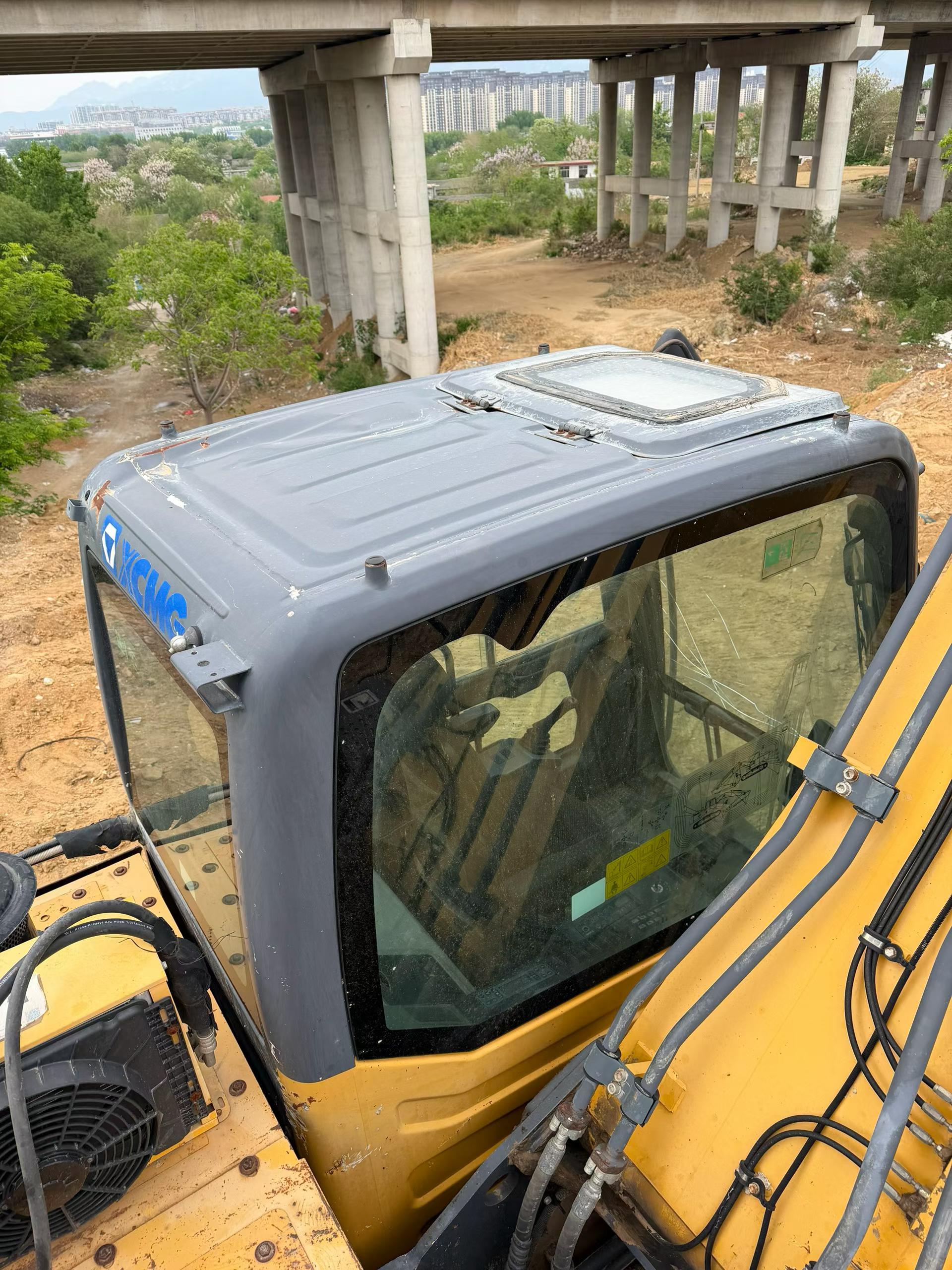 Buy XCMG XE200 Used Excavator / 2 Buy XCMG XE200 Used Excavator / 2