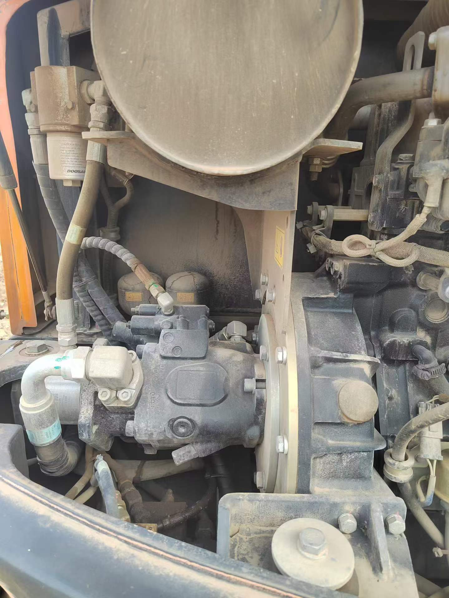 شراء حفارة Doosan DH60 مستعملة / 6