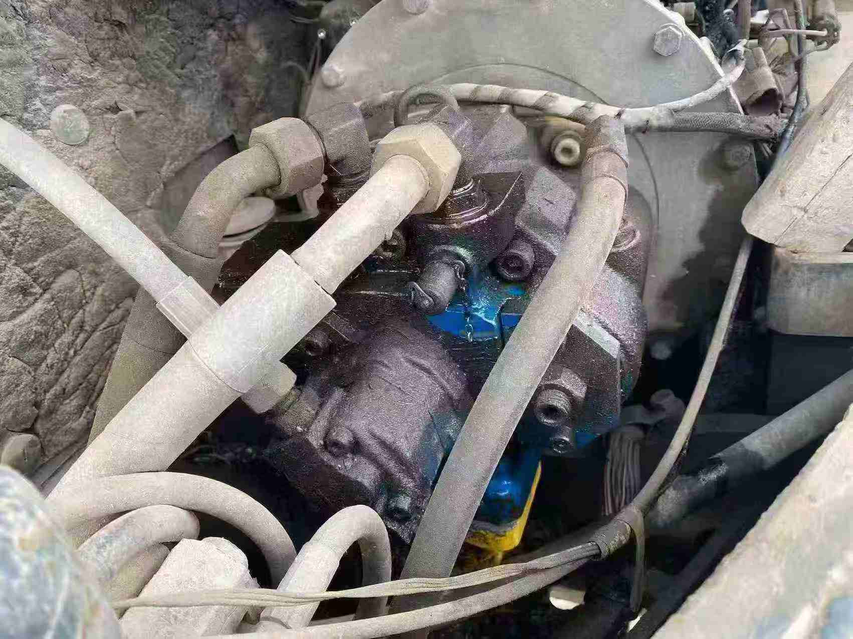 Compre Excavadora Hyundai R80G Usada / 8