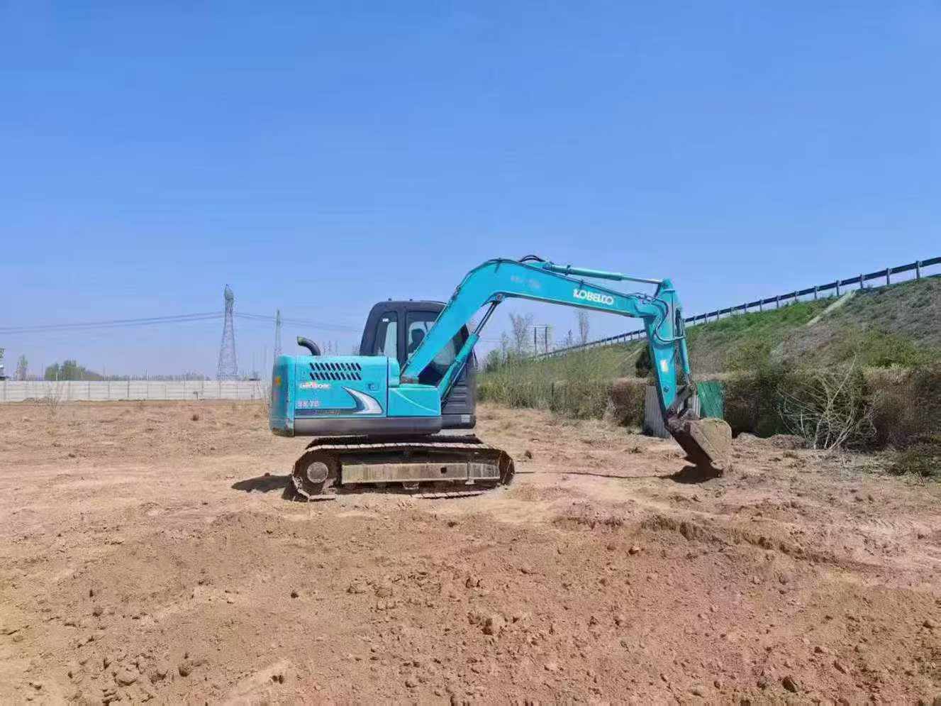 شراء Kobelco SK75 مستعمل حفارة