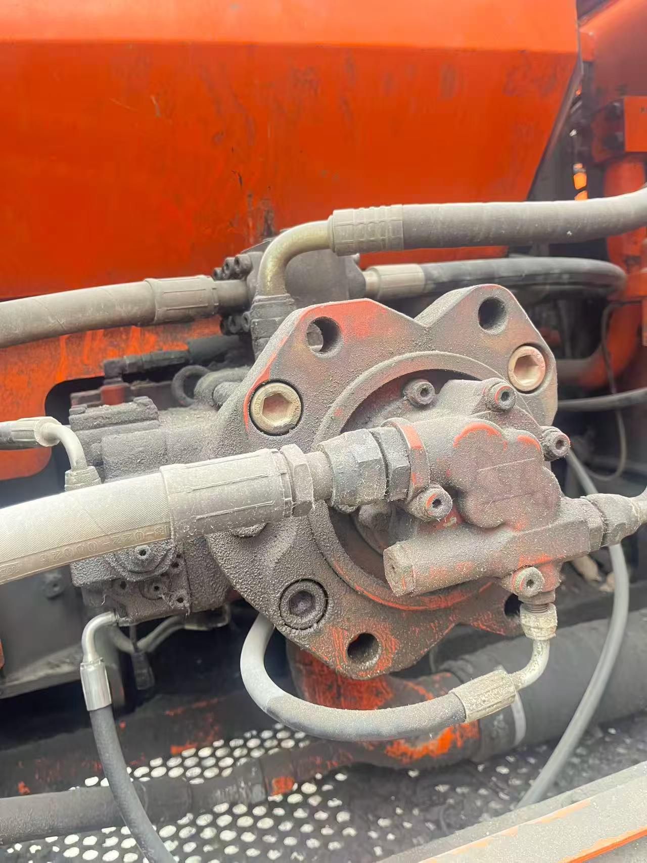 شراء حفارة Doosan DH225-7 مستعملة / 4