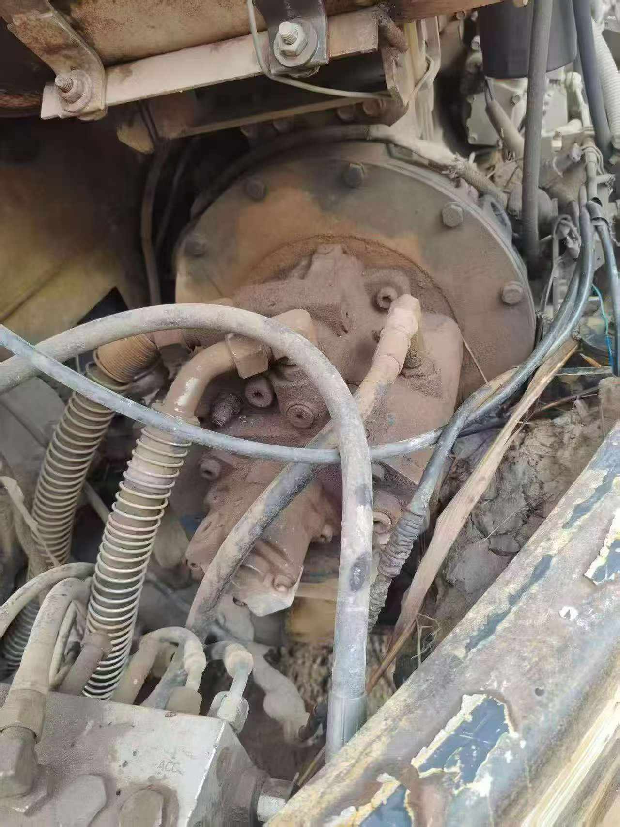 Compre Excavadora Hyundai R80G Usada / 3