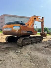 Buy Doosan DH300-7 Used Excavator / 4 Buy Doosan DH300-7 Used Excavator / 4