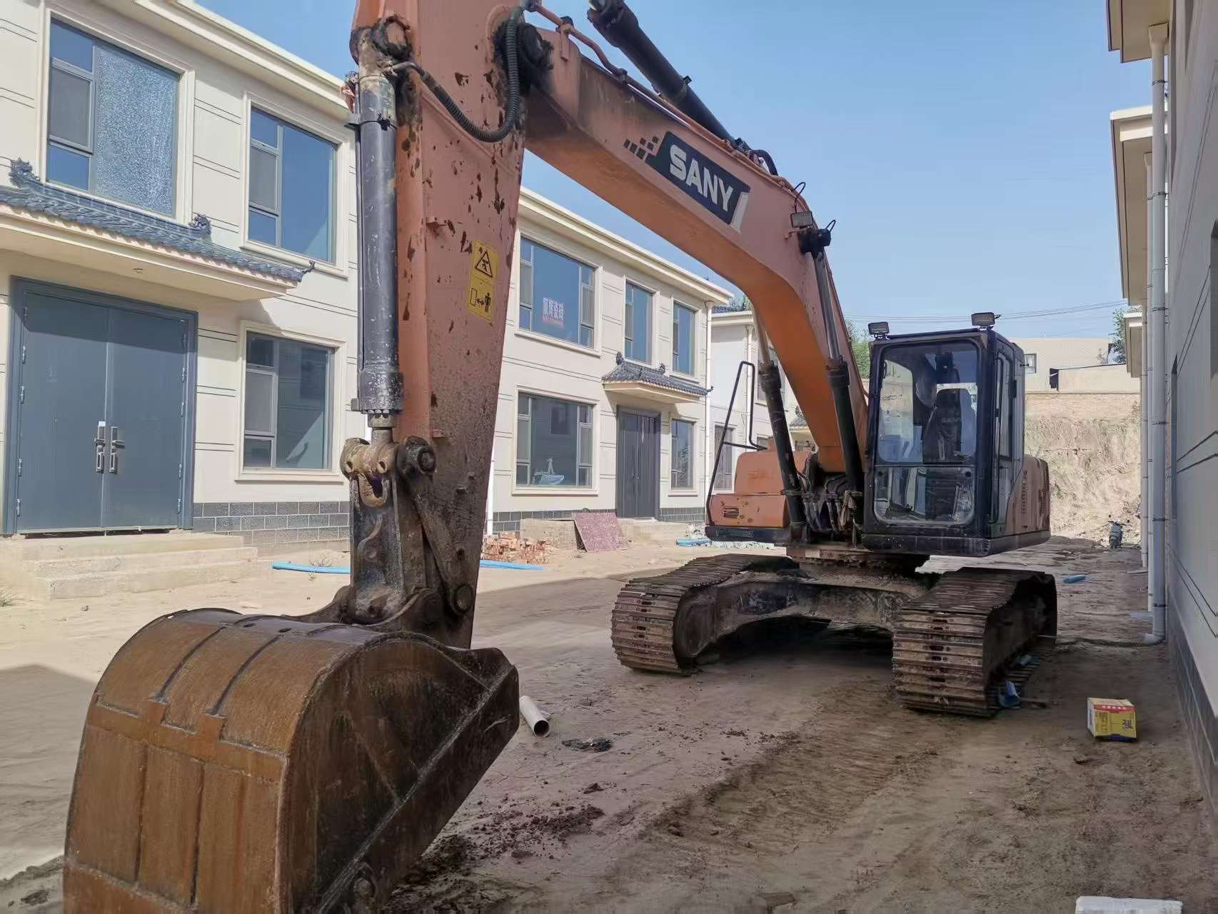 Buy Sany SY215C-8 Used Excavator / 6 Buy Sany SY215C-8 Used Excavator / 6