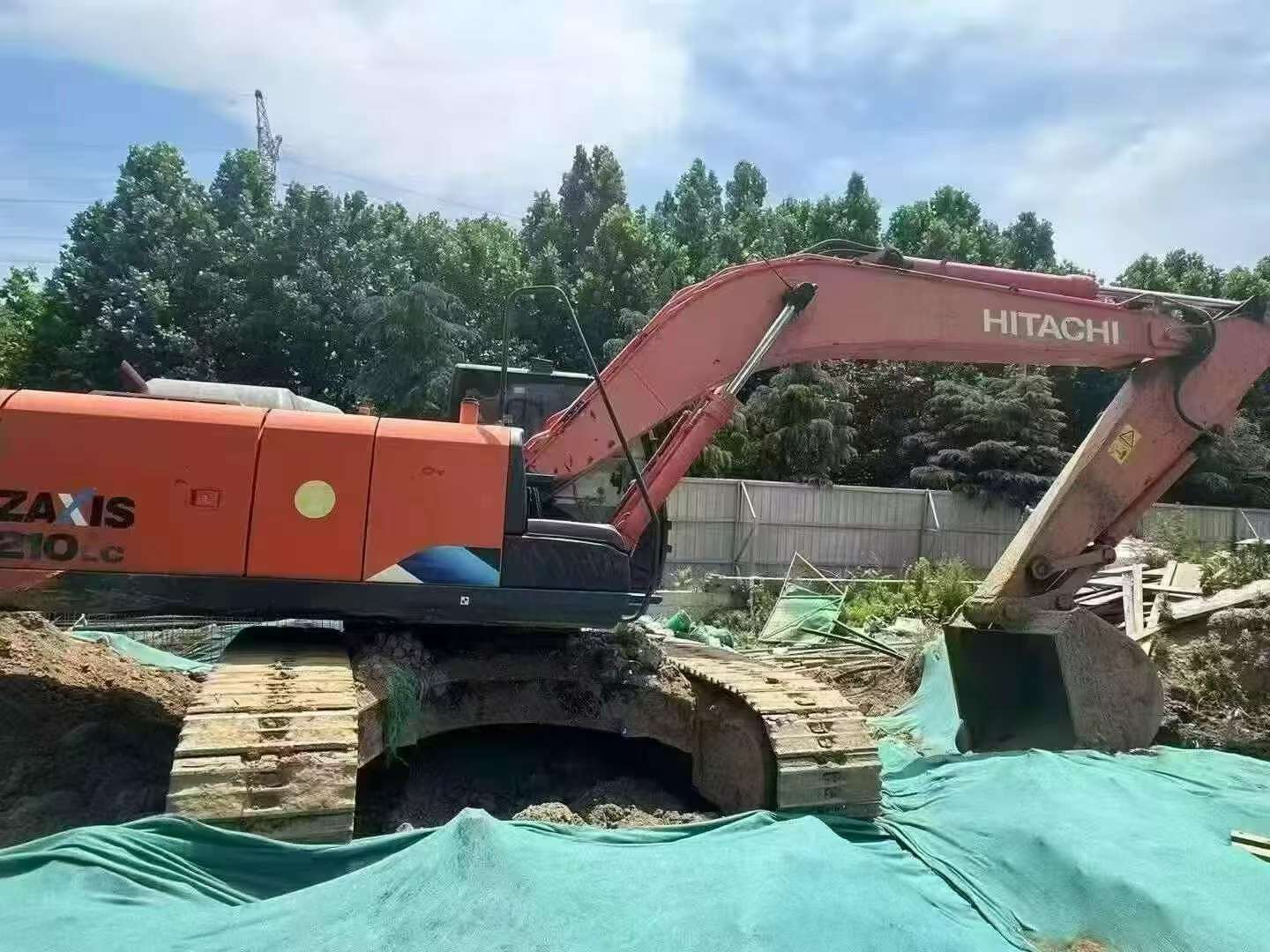 Buy Hitachi EX210 Used Excavator / 2 Buy Hitachi EX210 Used Excavator / 2
