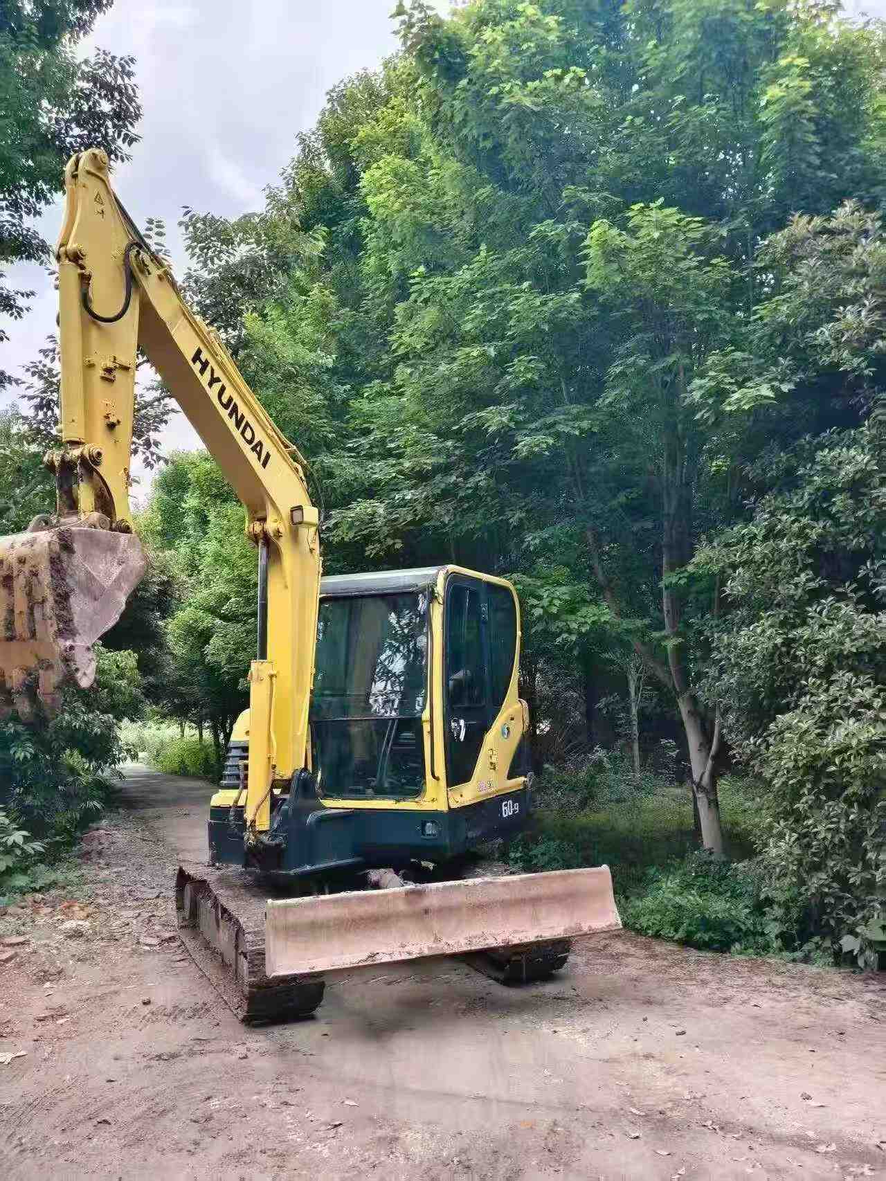 Buy Hyundai R60-9V Used Excavator / 7