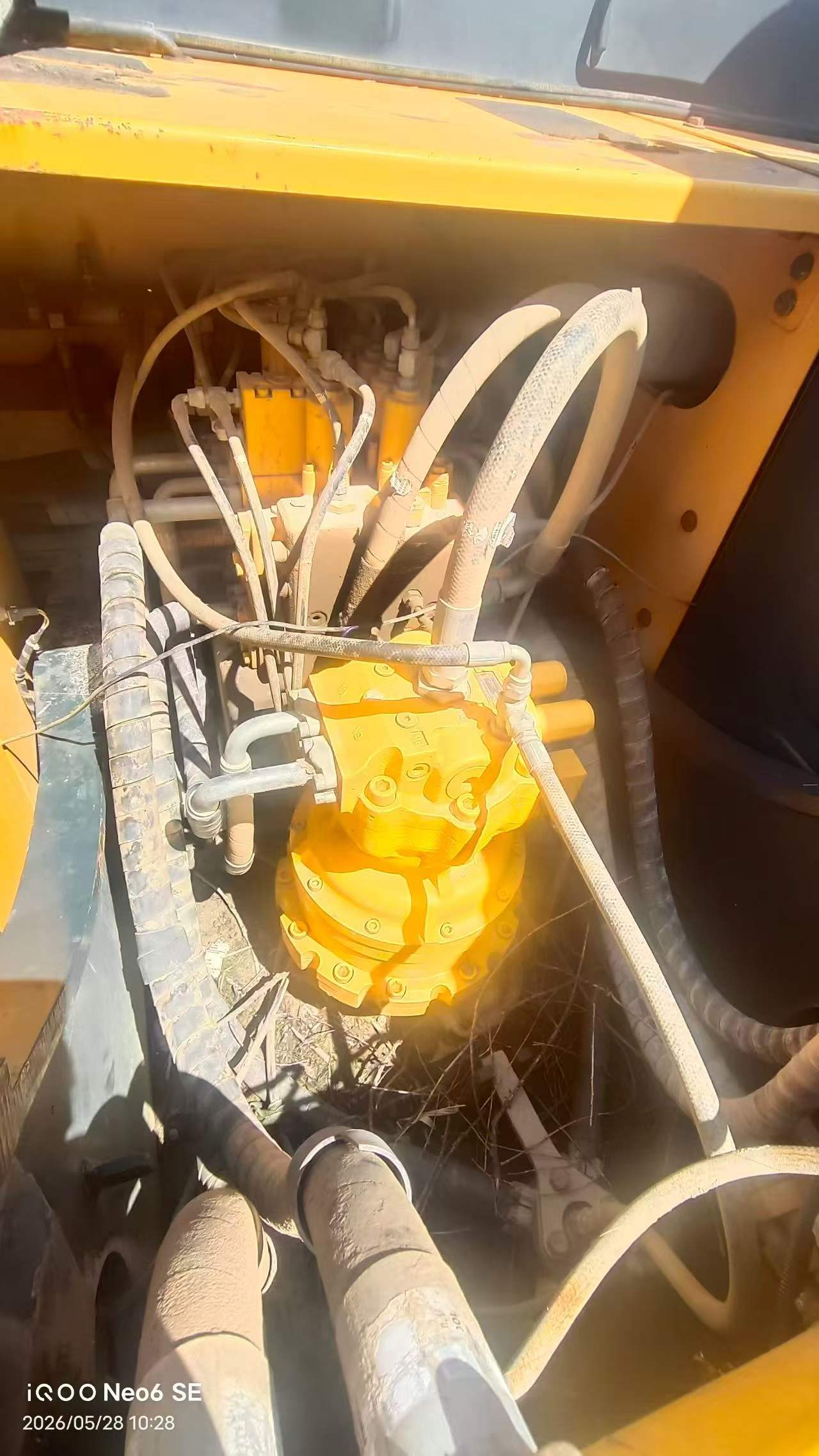 Compre Excavadora Hyundai R215VS Usada / 4