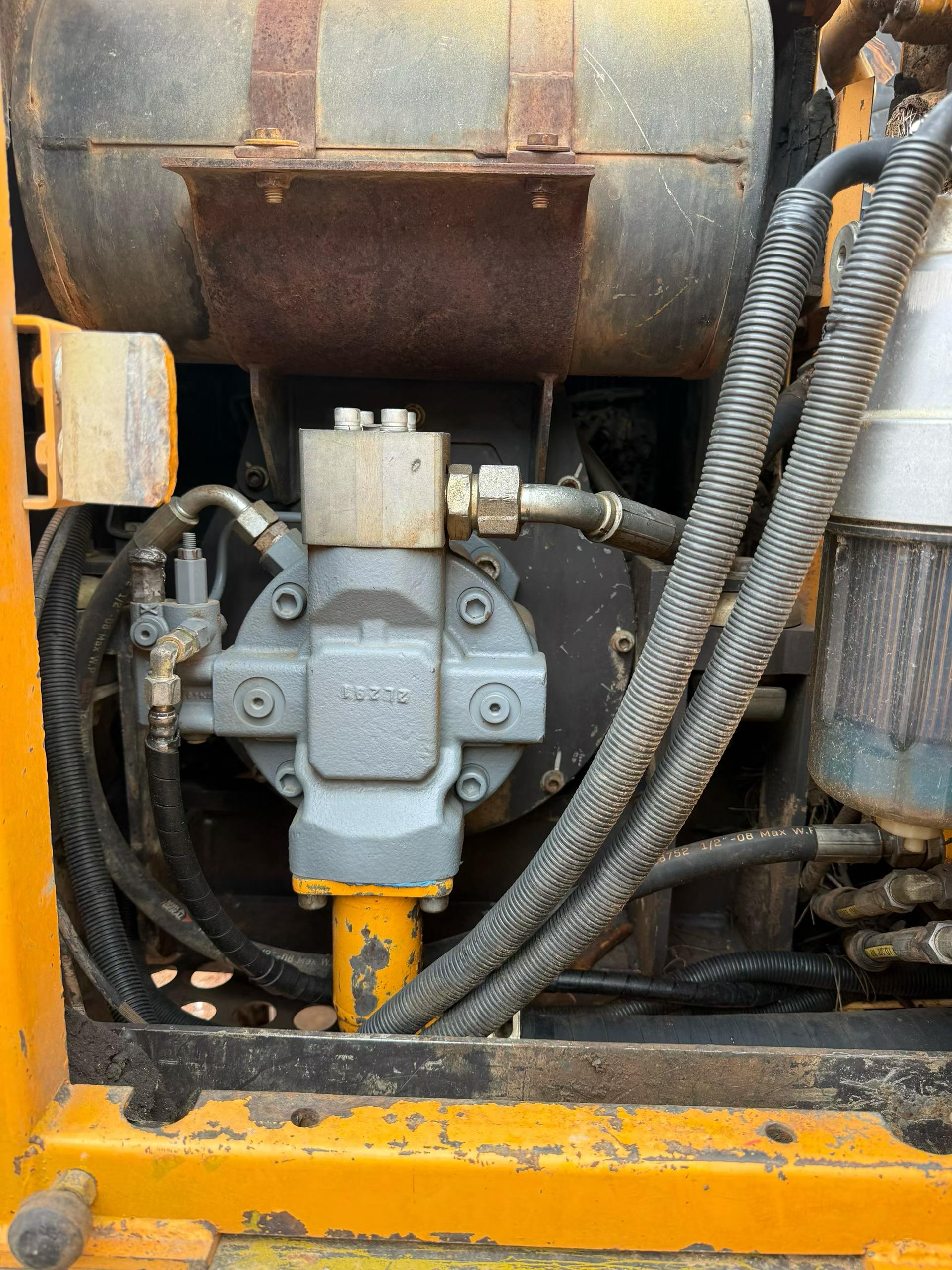 شراء حفارة Sany SY65C مستعملة / 6