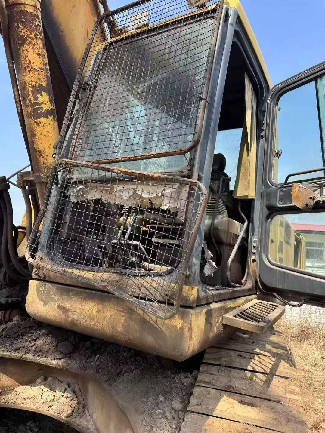 Buy Komatsu PC400-6 Used Excavator / 7