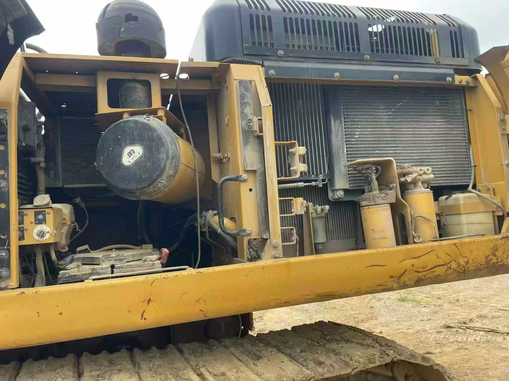 شراء حفارة Caterpillar 336E مستعملة / 5