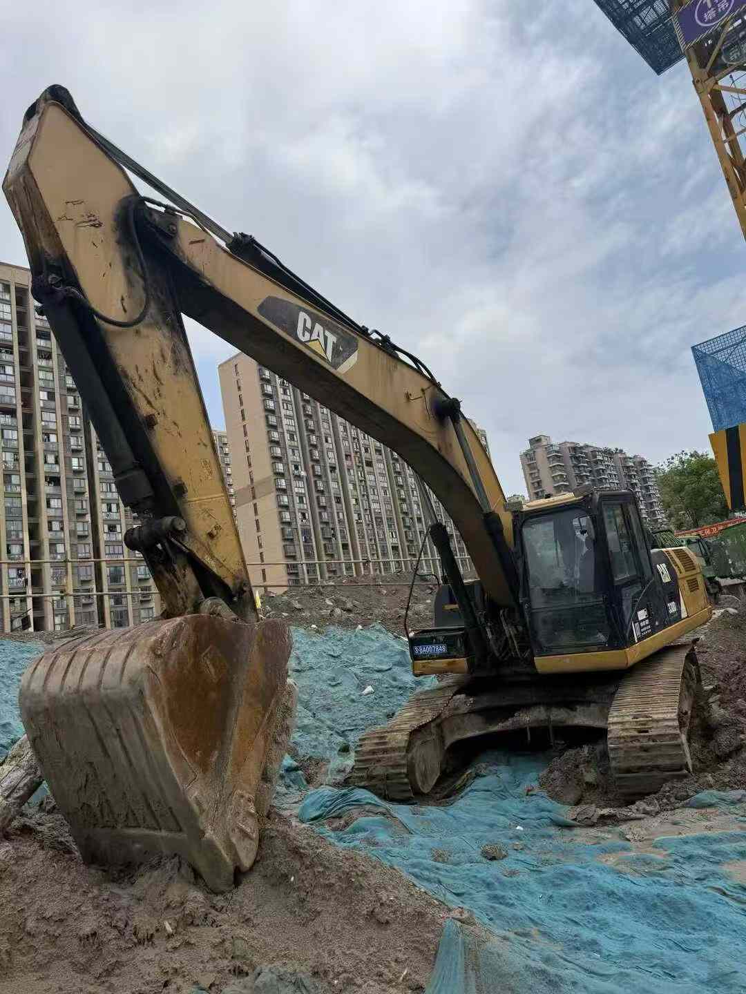 Compre Excavadora Caterpillar 330B Usada / 4