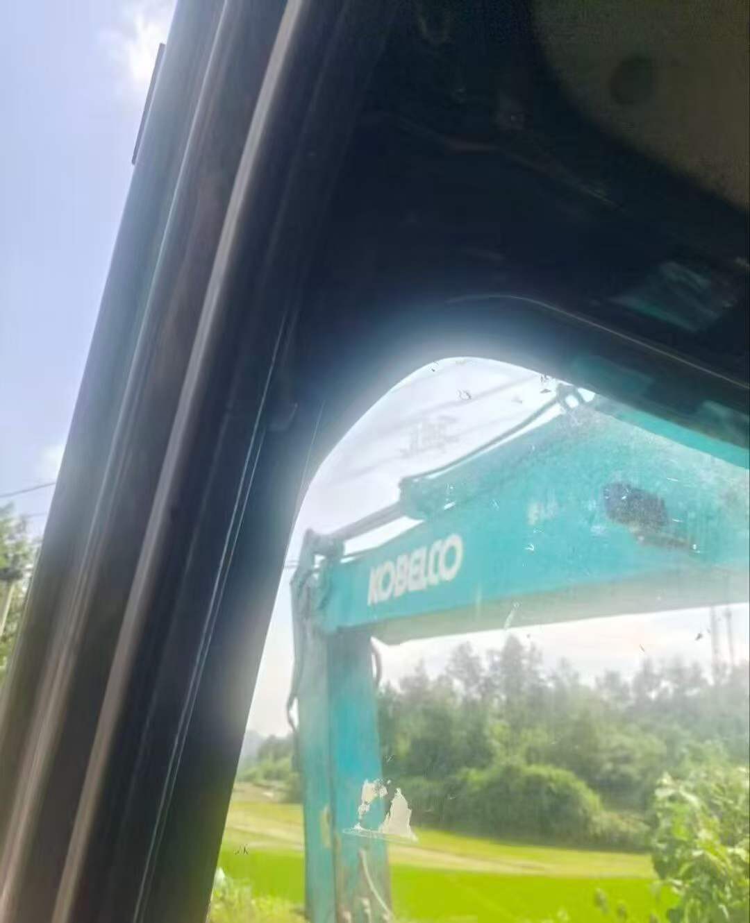 Compre Excavadora Kobelco SK140 Usada / 4