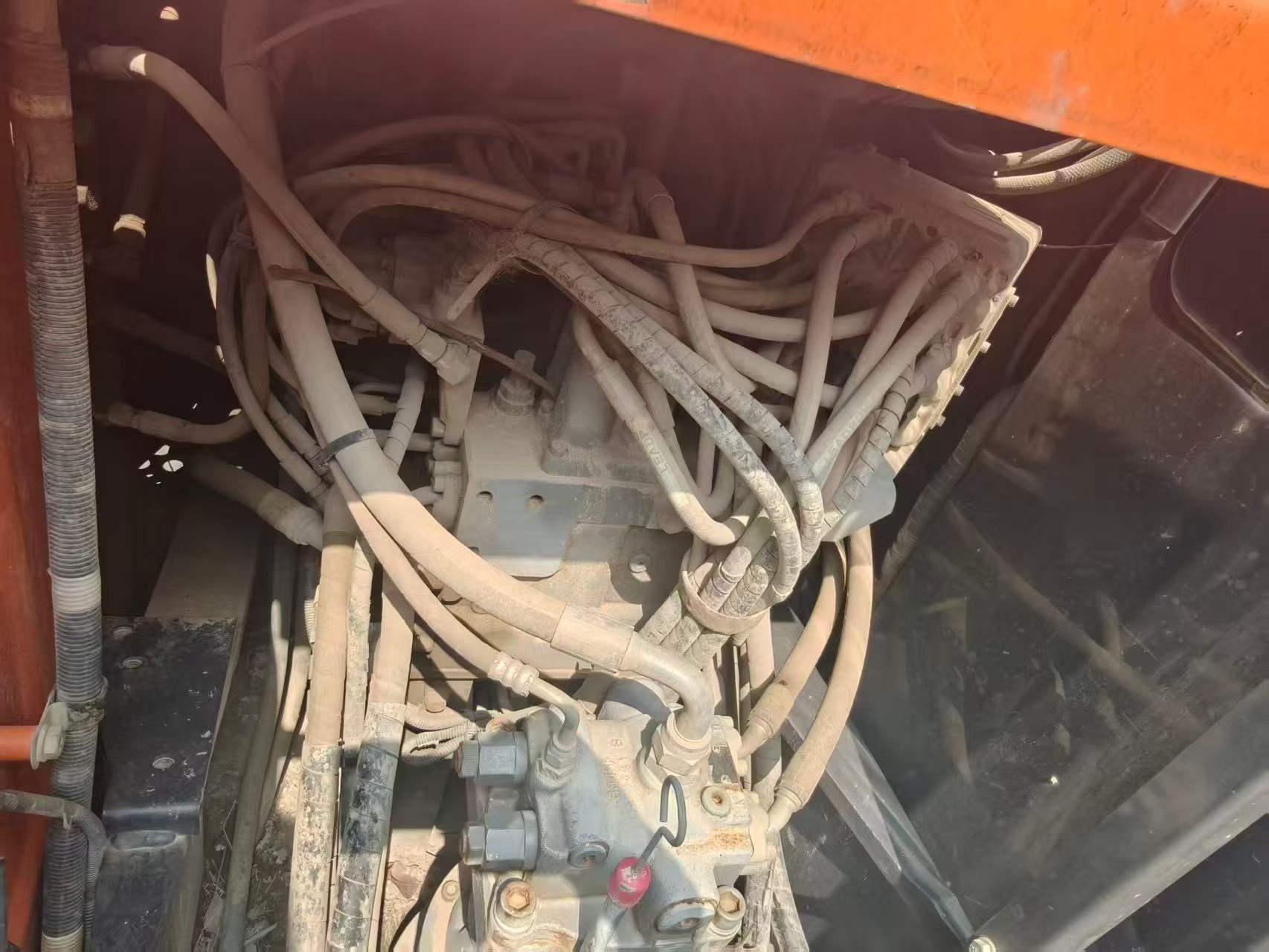 Buy Hitachi EX130H-5 Used Excavator / 5 Buy Hitachi EX130H-5 Used Excavator / 5