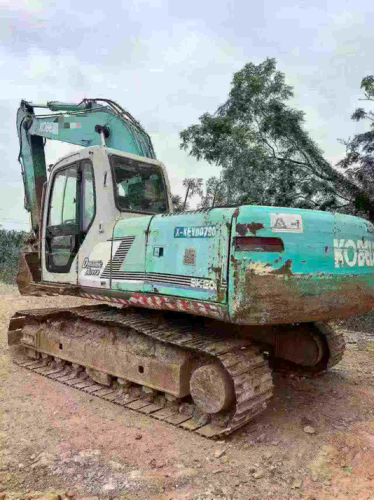 Buy Kobelco SK200-6E Used Excavator / 2 Buy Kobelco SK200-6E Used Excavator / 2