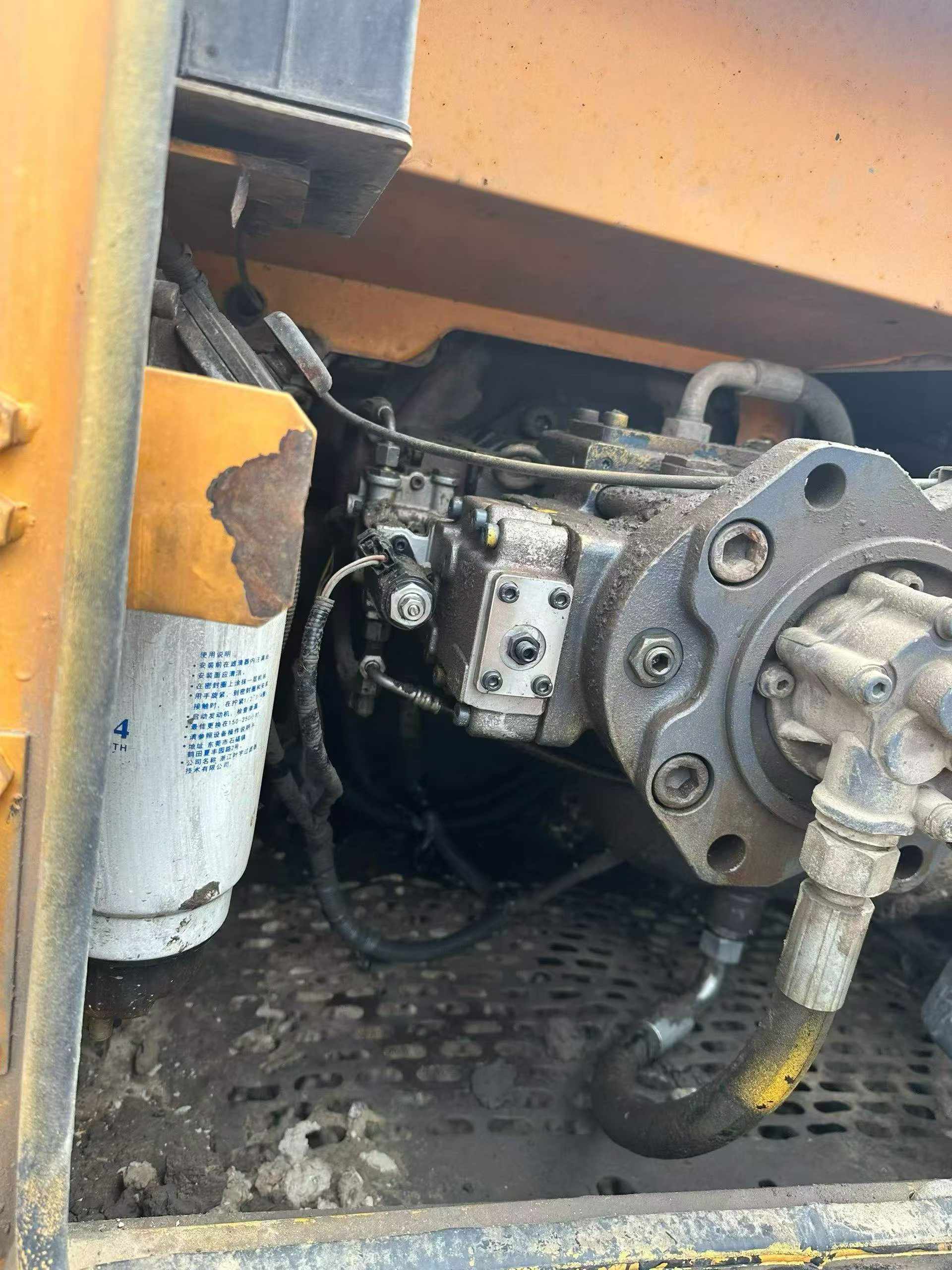 Buy Sany SY215C-8 Used Excavator / 8 Buy Sany SY215C-8 Used Excavator / 8