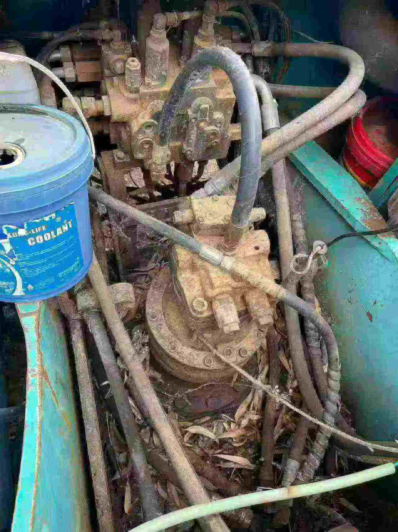Buy Kobelco SK200-6E Used Excavator / 4 Buy Kobelco SK200-6E Used Excavator / 4