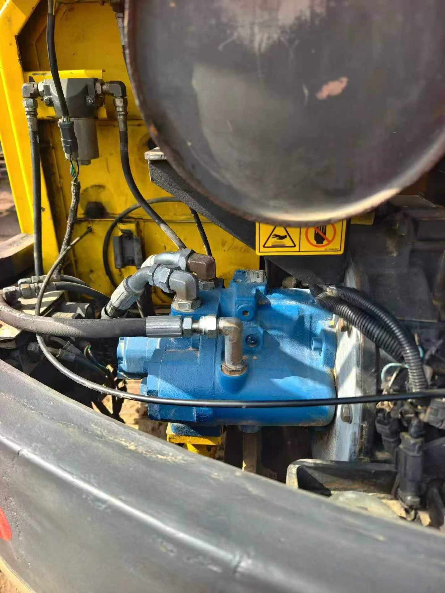 Compre Excavadora Hyundai R80-7 Usada / 8