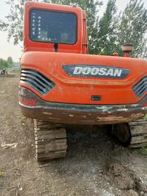 Compre Excavadora Doosan DX75 Usada / 2 Compre Excavadora Doosan DX75 Usada / 2